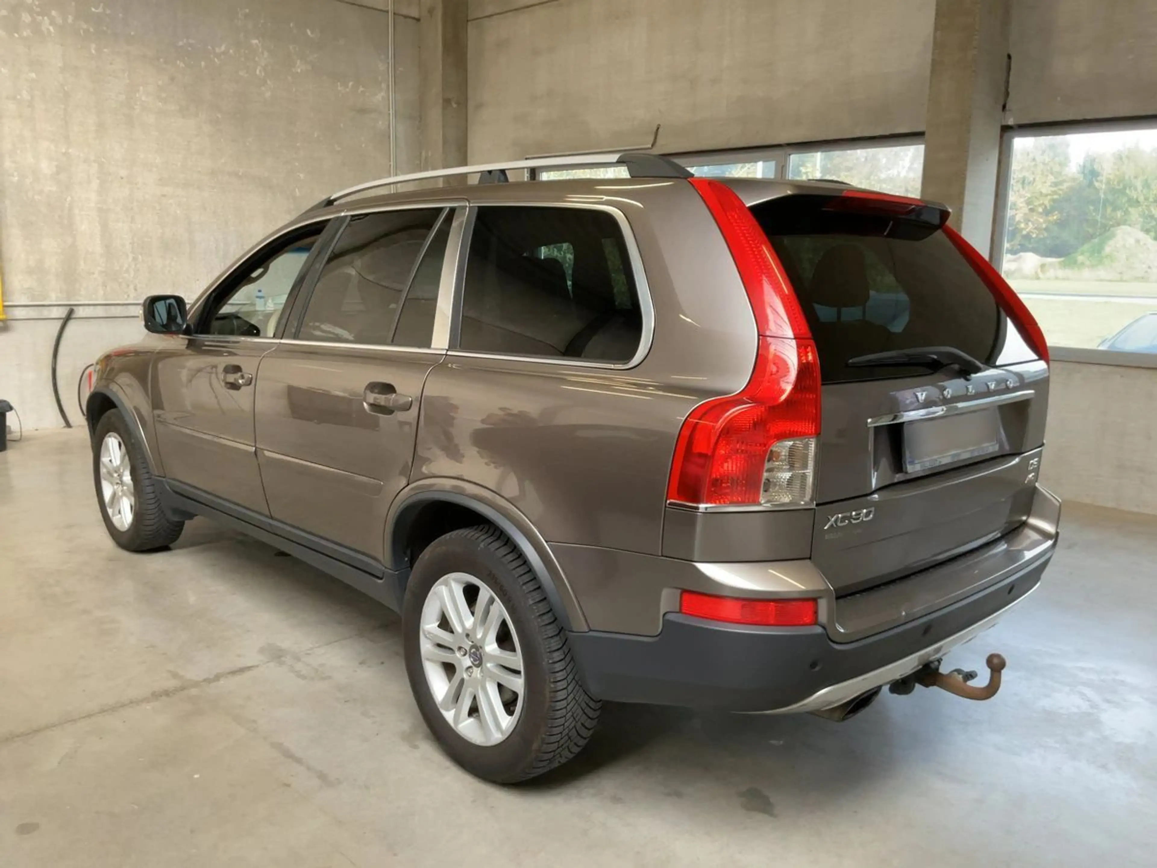 Volvo XC90 D5 Summum Geartronic 7 Sitz  AWD 1 Hand — photo 2