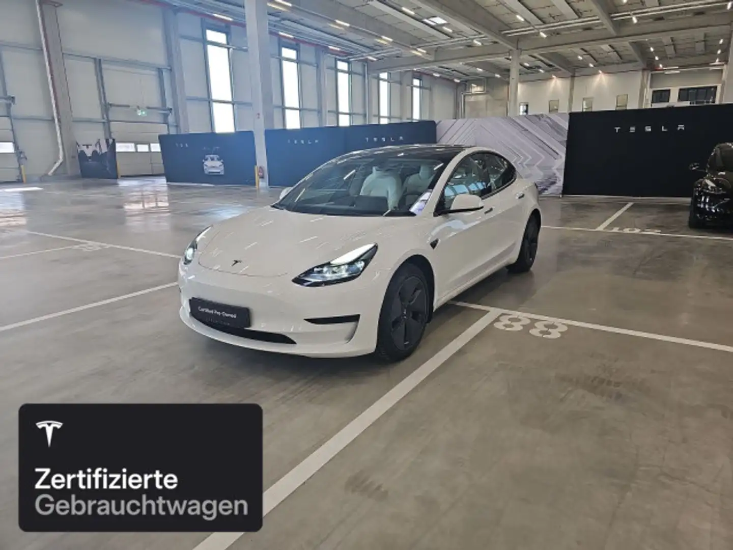 Tesla Model 3 Rear-Wheel Drive Blanc - 1