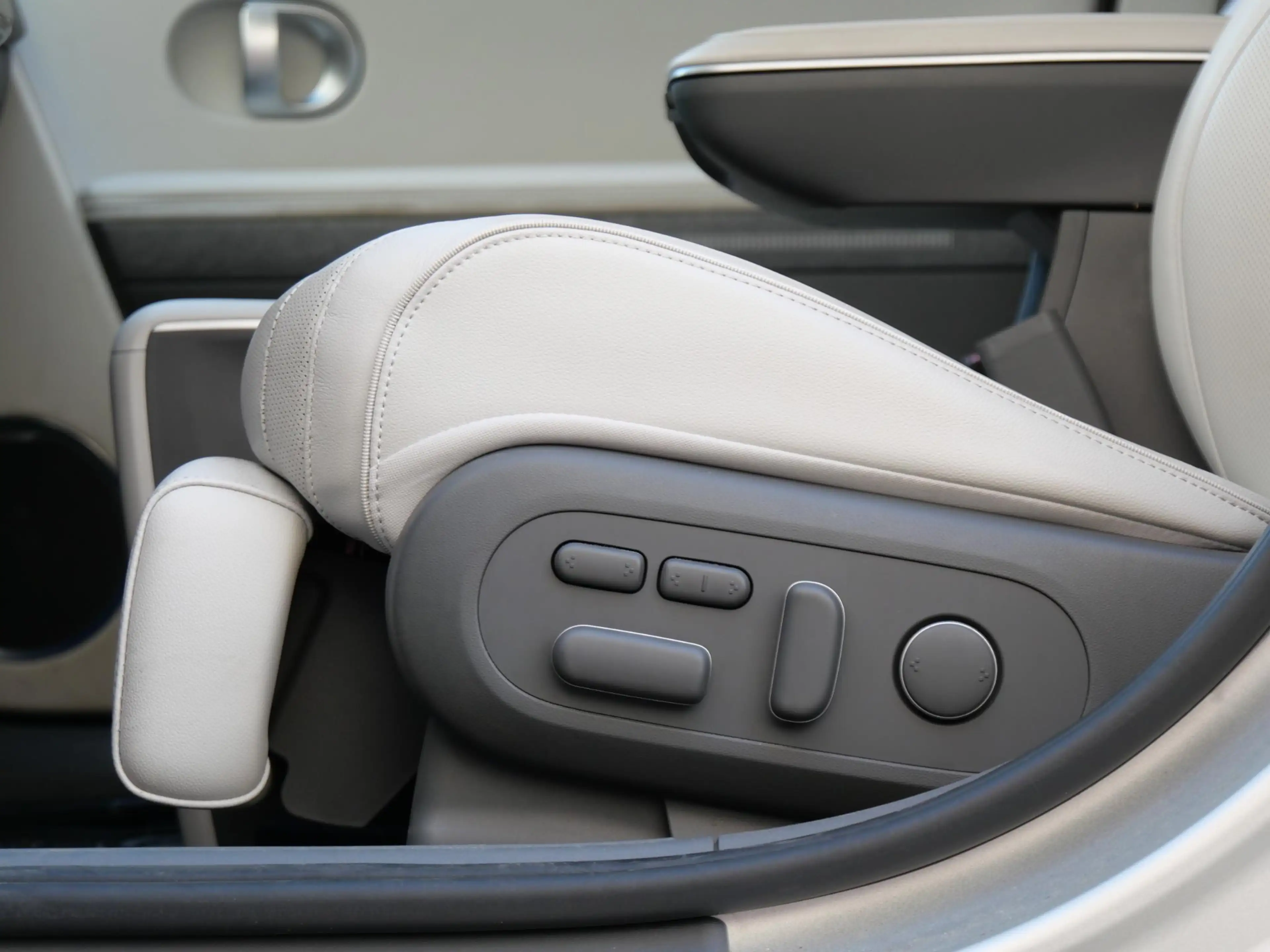 Hyundai IONIQ 5 73kWh LOUNGE/ 360°CAMERA/ ELEKT. STOELEN/ BOSE/ TR — photo 8
