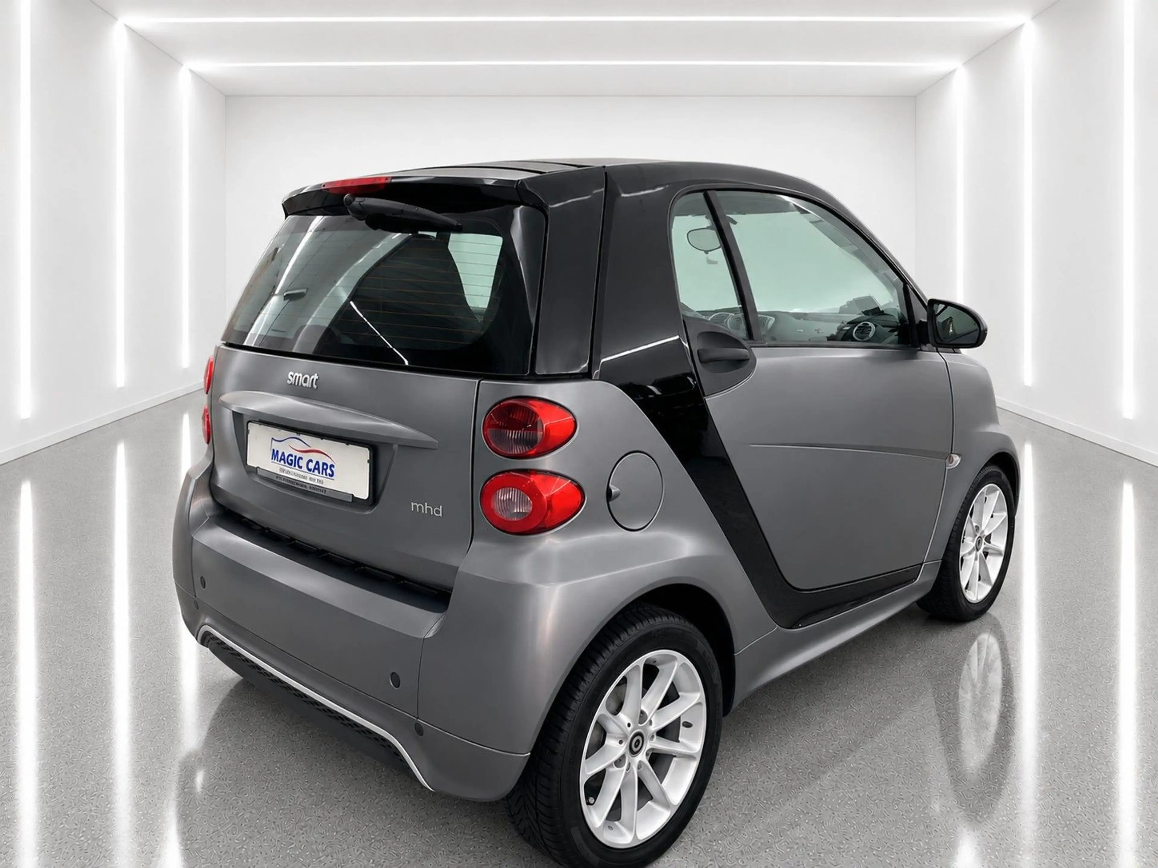 smart forTwo coupe Micro Hybrid Drive*Pano*Klima*Servo — photo 2