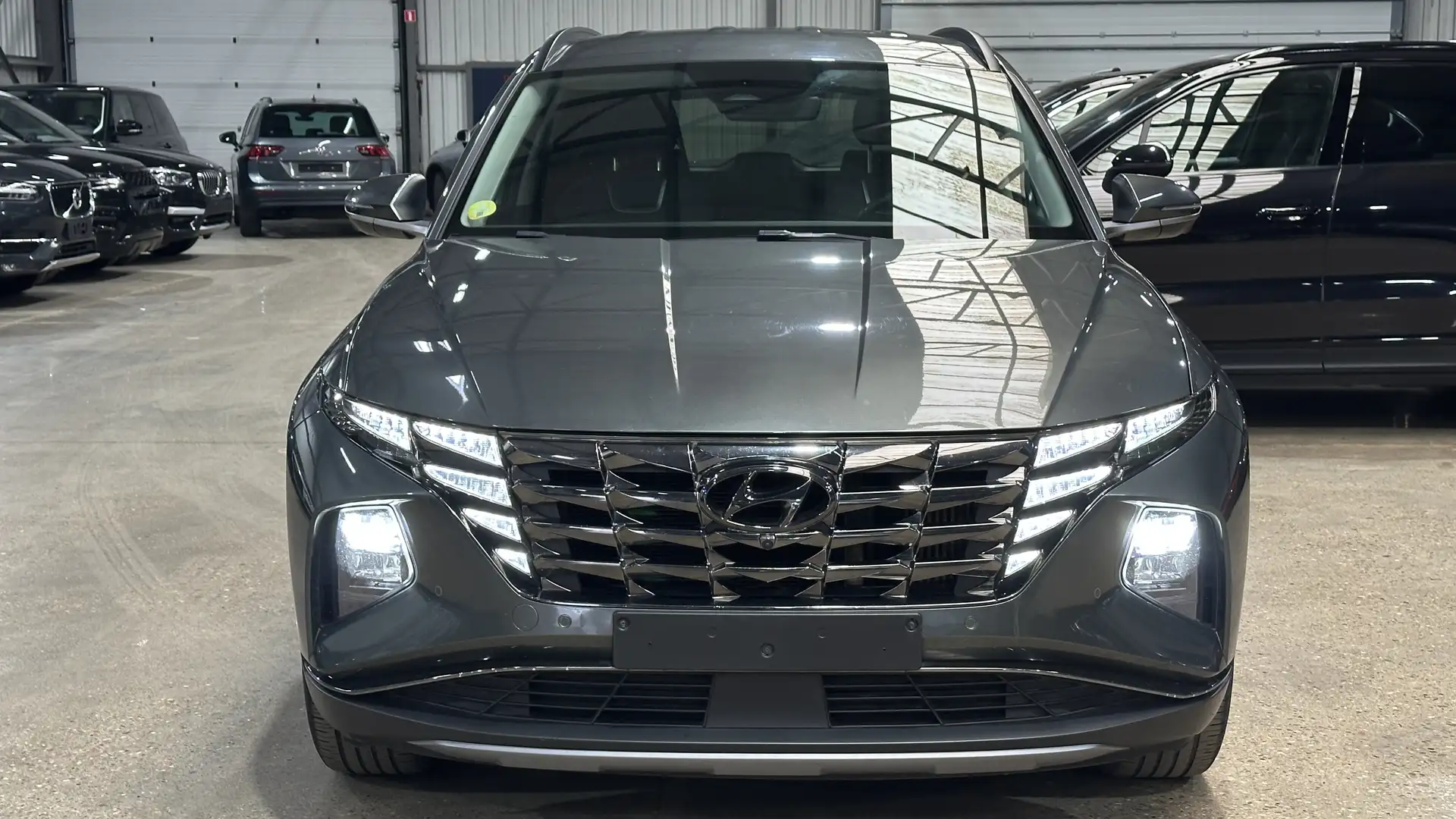 Hyundai TUCSON Tucson 1.6 CRDi MHEV Shine DCT Gris - 2