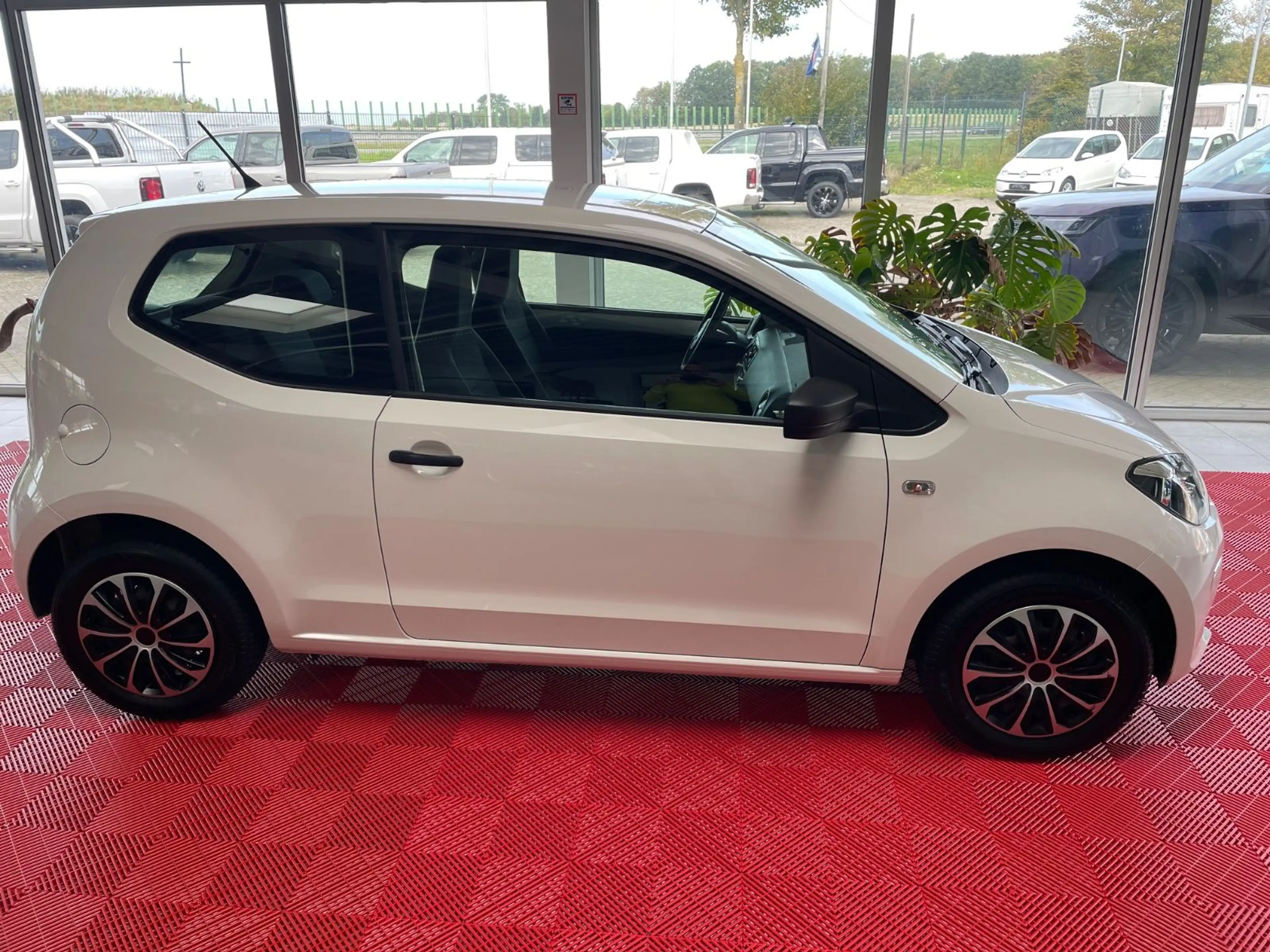 Volkswagen up! Klima ZV Fensterheber Allwetter TÜV NEU — photo 4