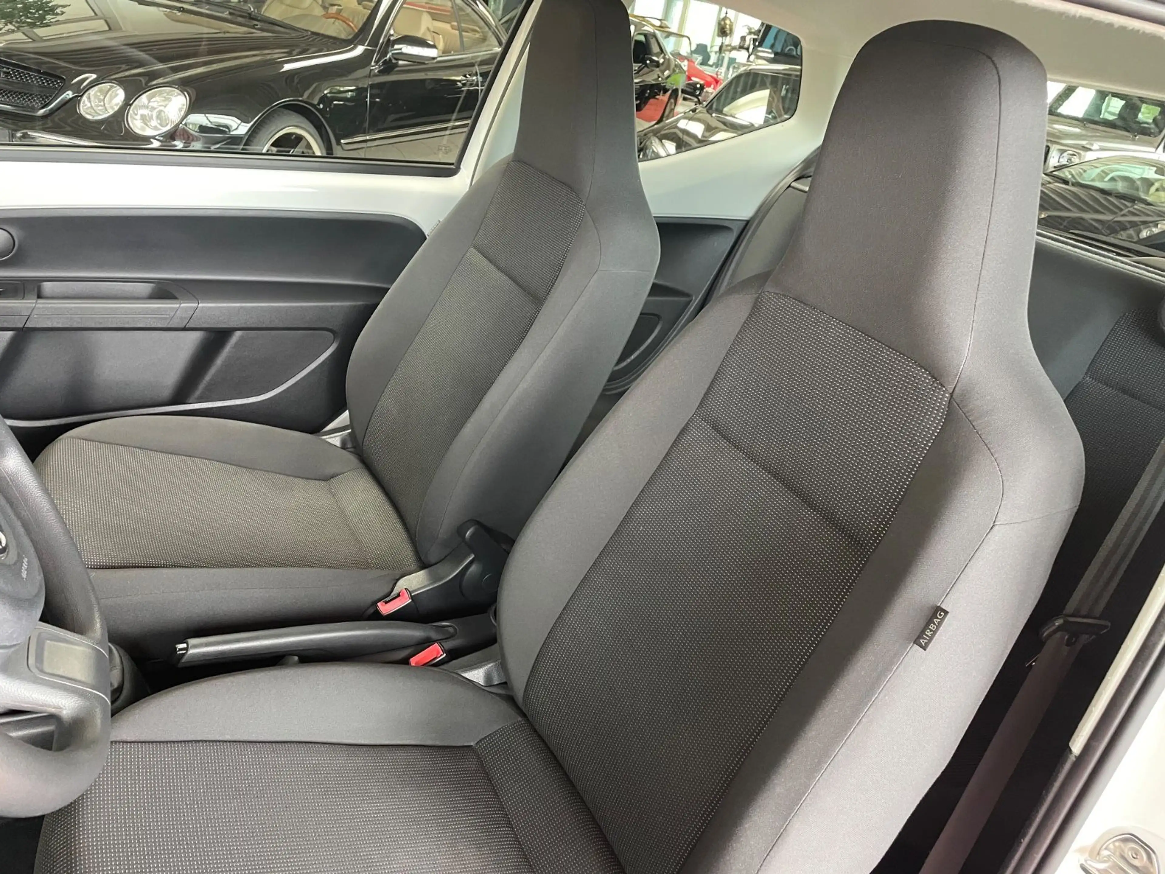 Volkswagen up! Klima ZV Fensterheber Allwetter TÜV NEU — photo 14