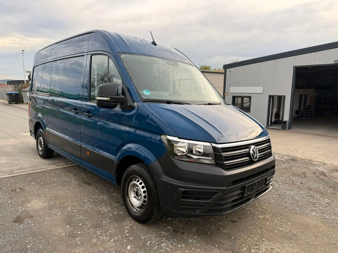 Volkswagen Crafter Kasten 35 mittellang Hochdach FWD Blau - 2