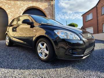 Pro_Cee'd 1.4i LX