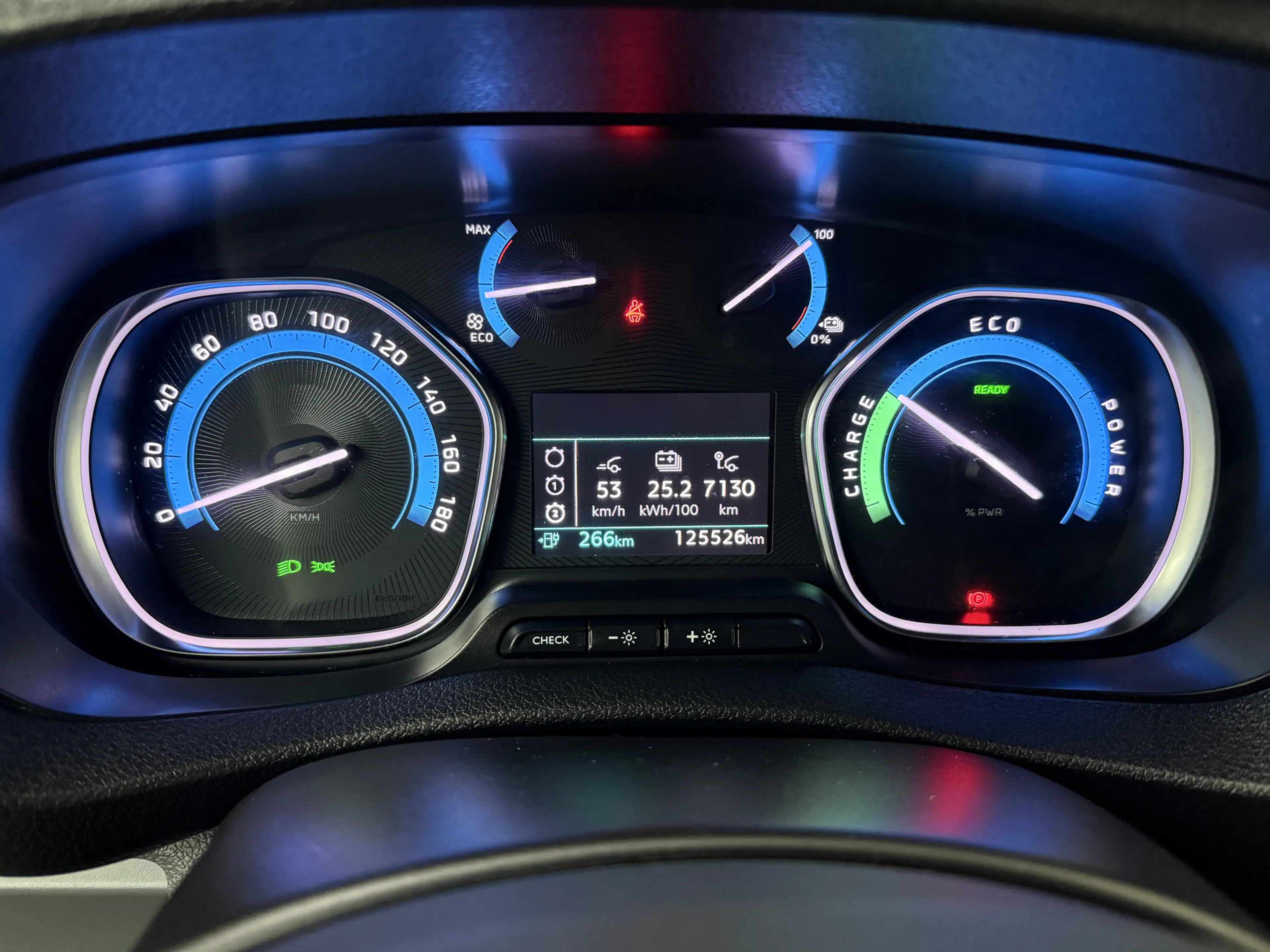 Peugeot e-Expert Lang 75 kWh | Elektrisch | Multimedia | Camera | A — photo 9