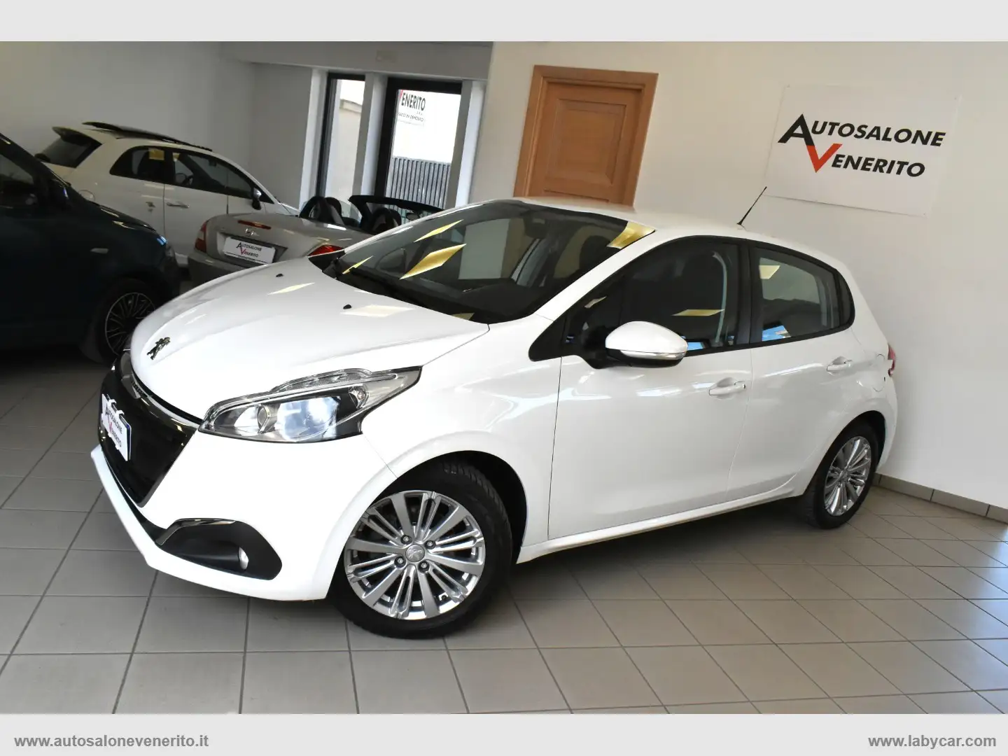 Peugeot 208 PureTech 82 S&S 5p. Allure Blanc - 1