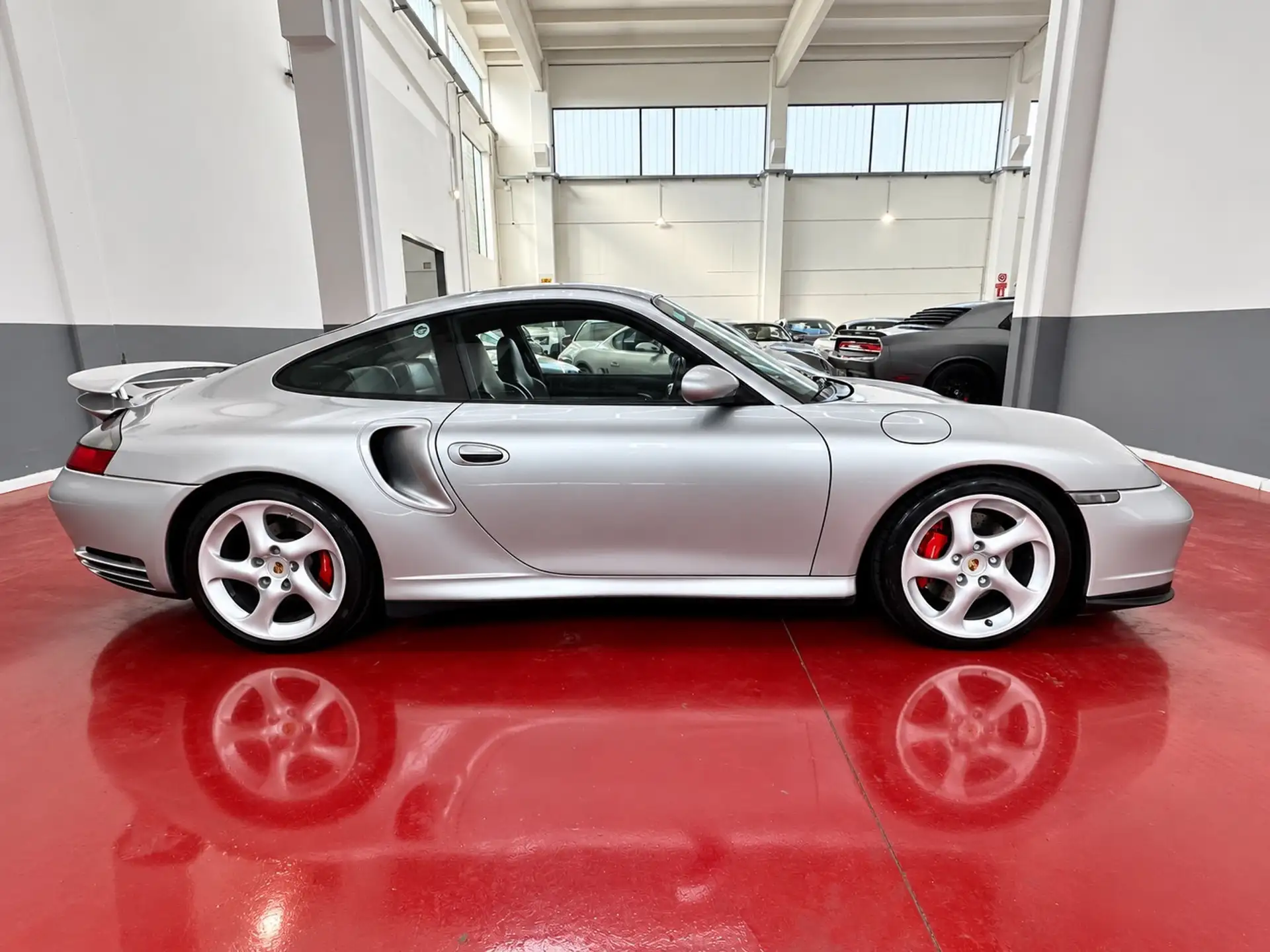 Porsche 911 2001 은색 사진 2