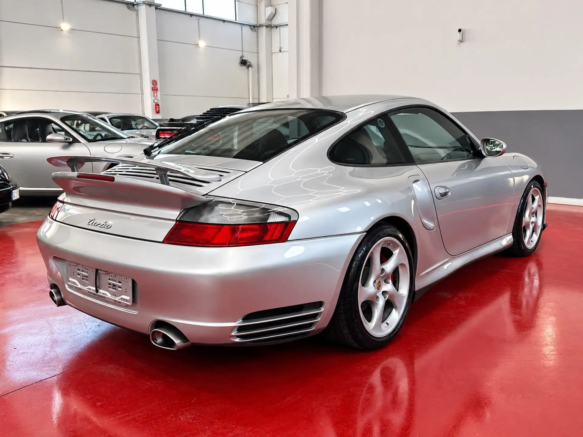 Porsche 911 2001 은색 사진 5