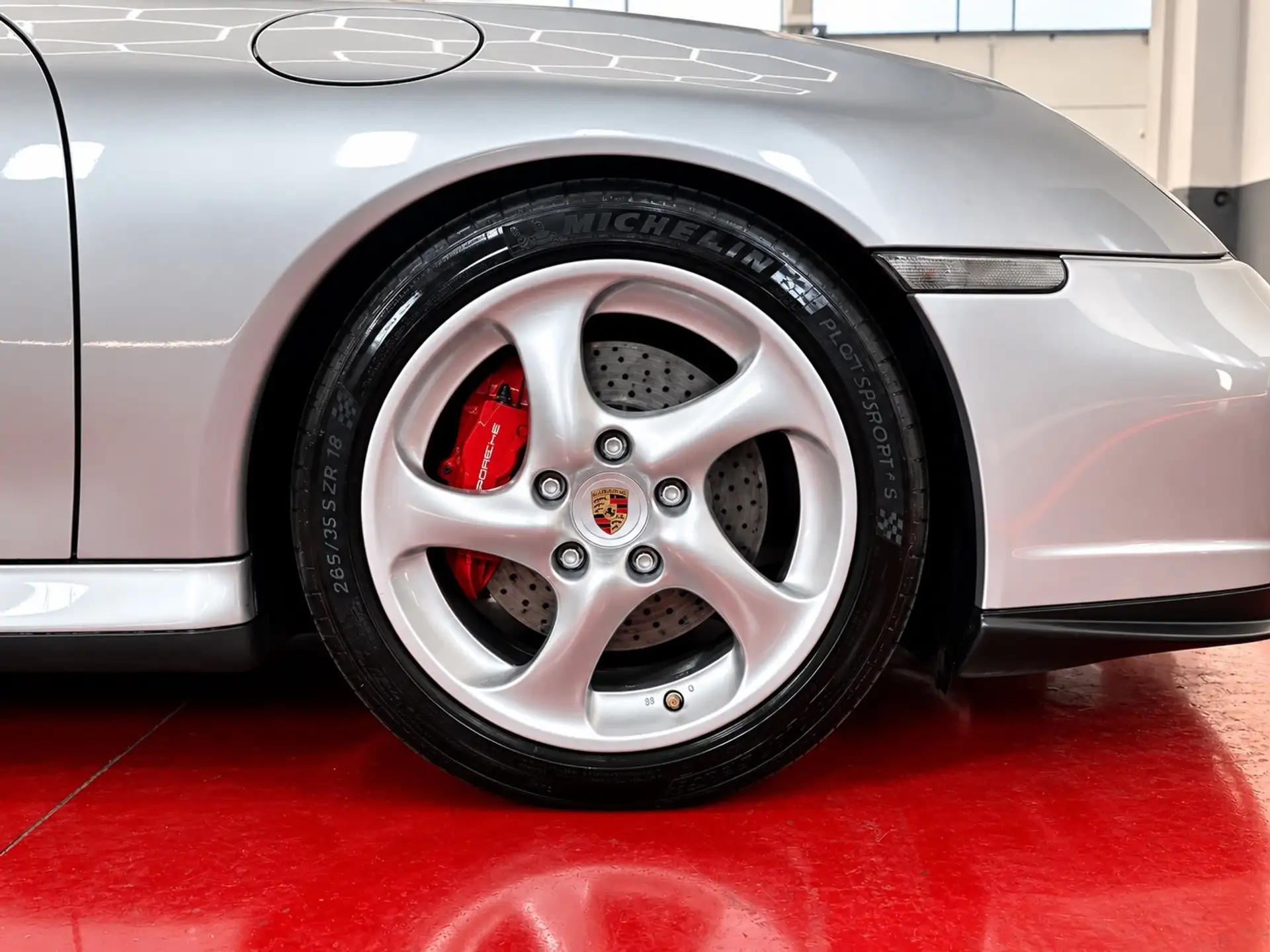 Porsche 911 2001 은색 사진 7