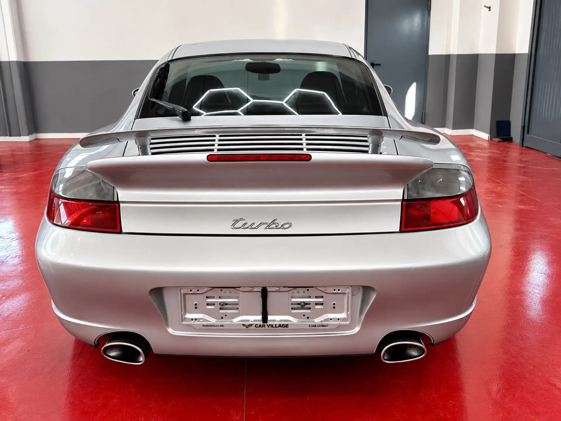 Porsche 911 2001 은색 사진 3