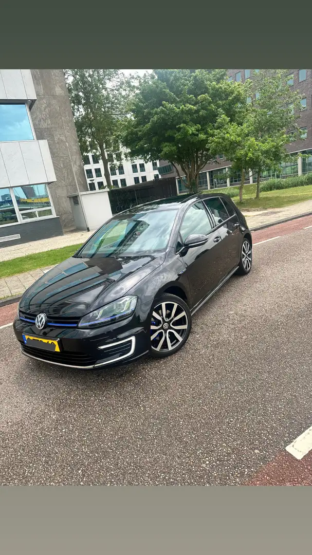 Volkswagen Golf 1.4 TSI GTE PHEV 204PK Pano Zwart - 1