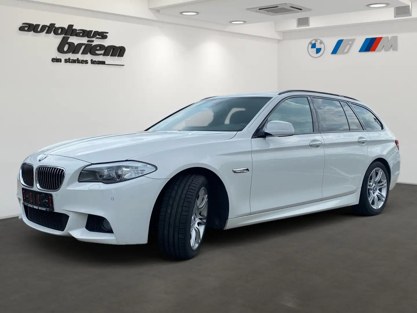 BMW 520 d  Touring, MOTORSCHADEN, NUR GEWEREBE/EXPORT Білий - 1
