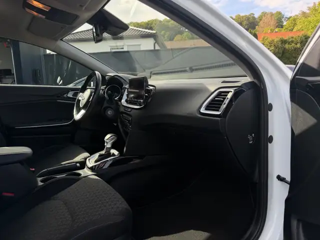 Kia Ceed view 12