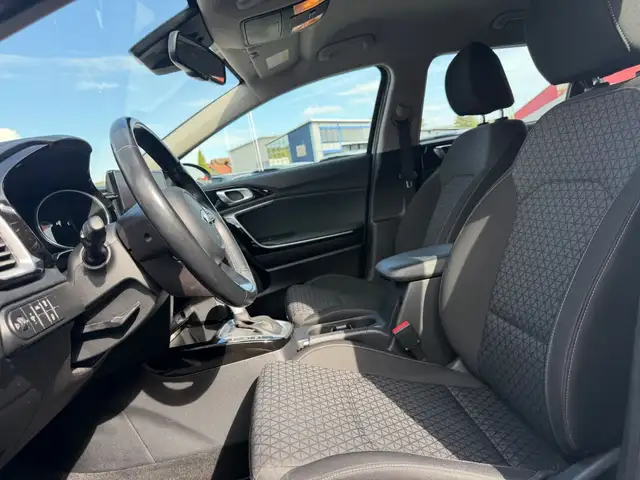 Kia Ceed view 9