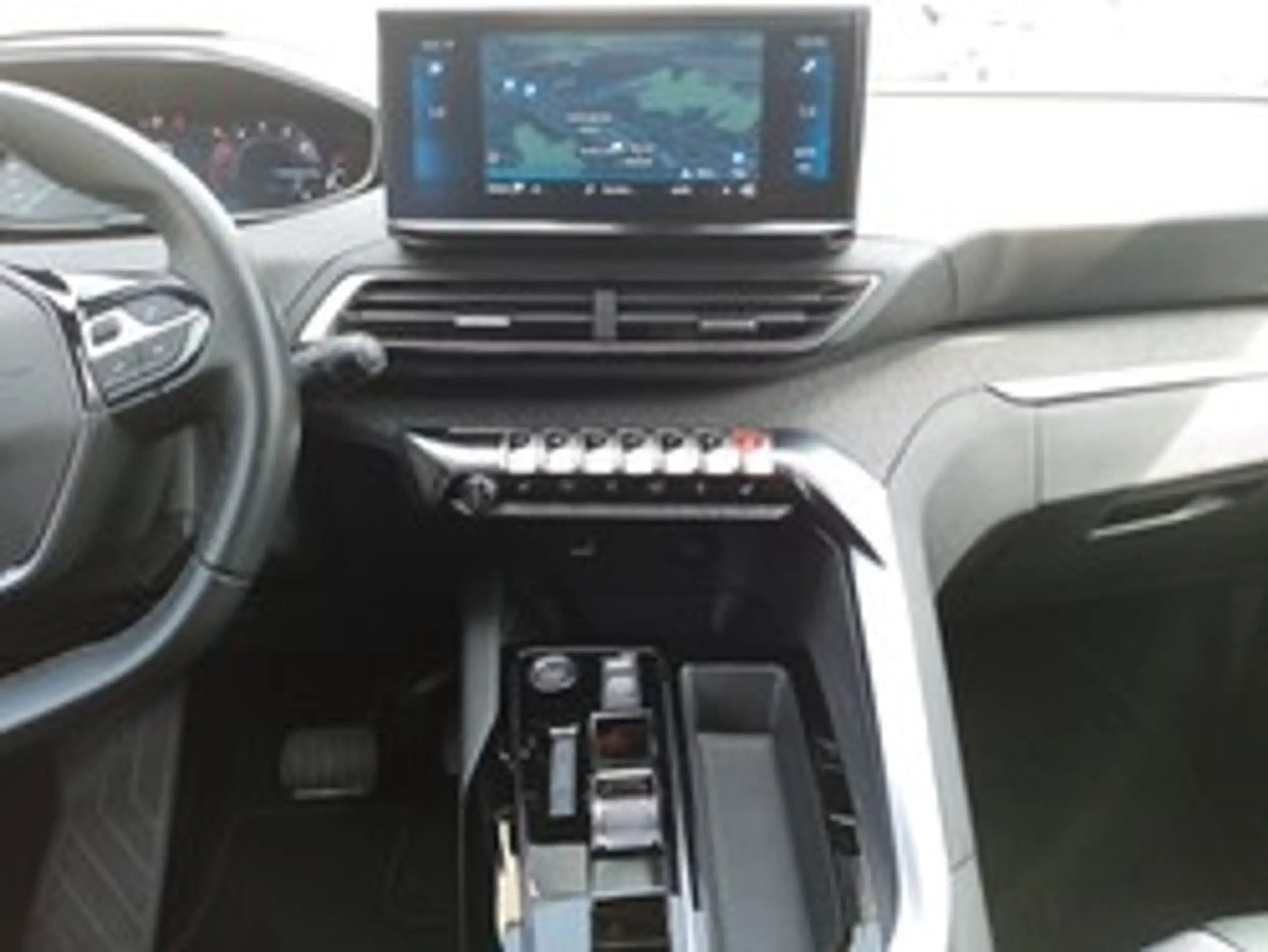 Peugeot 3008 (07.2016->) Hybrid 136 Allure Pack — photo 11