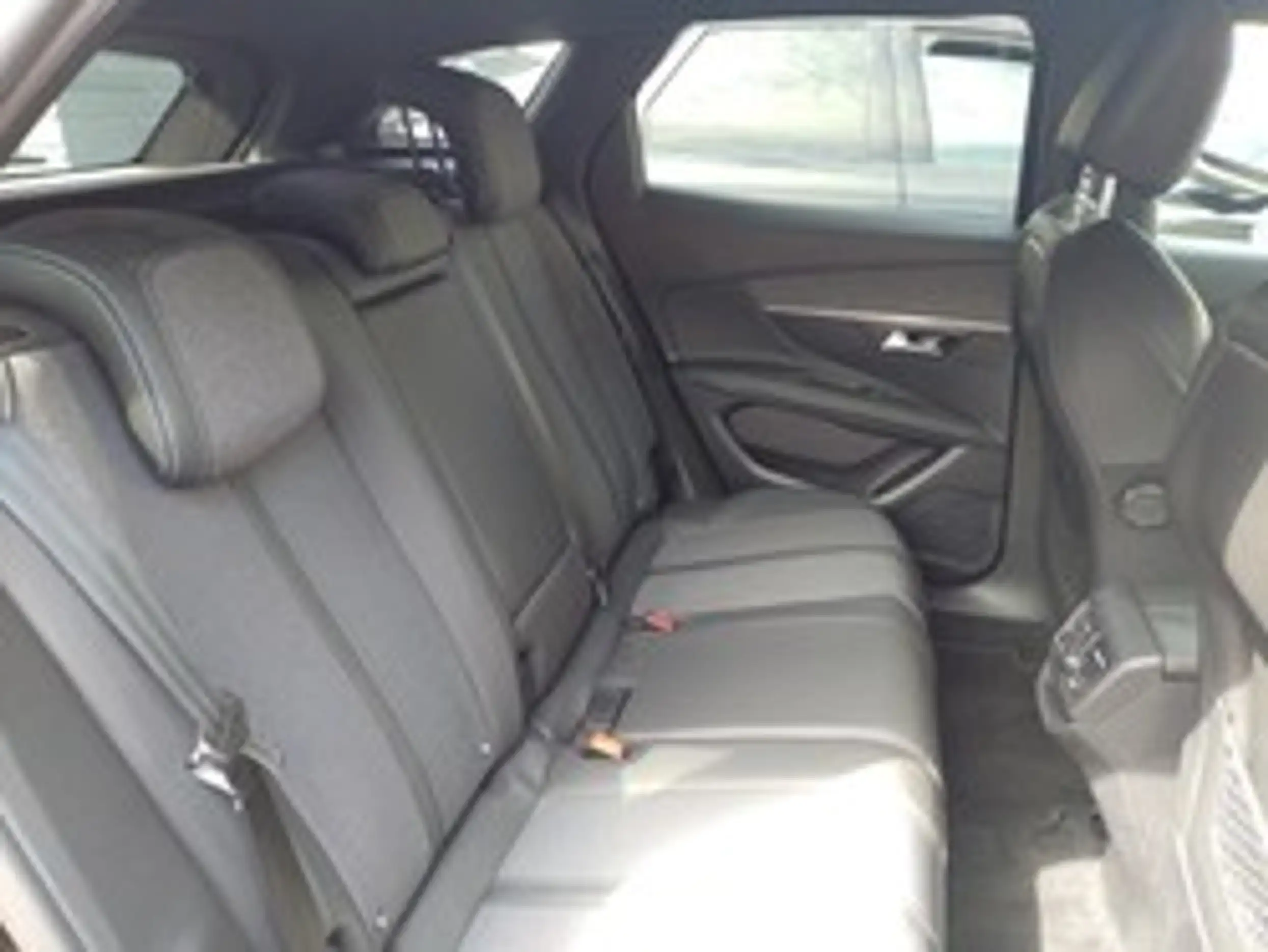 Peugeot 3008 (07.2016->) Hybrid 136 Allure Pack — photo 15