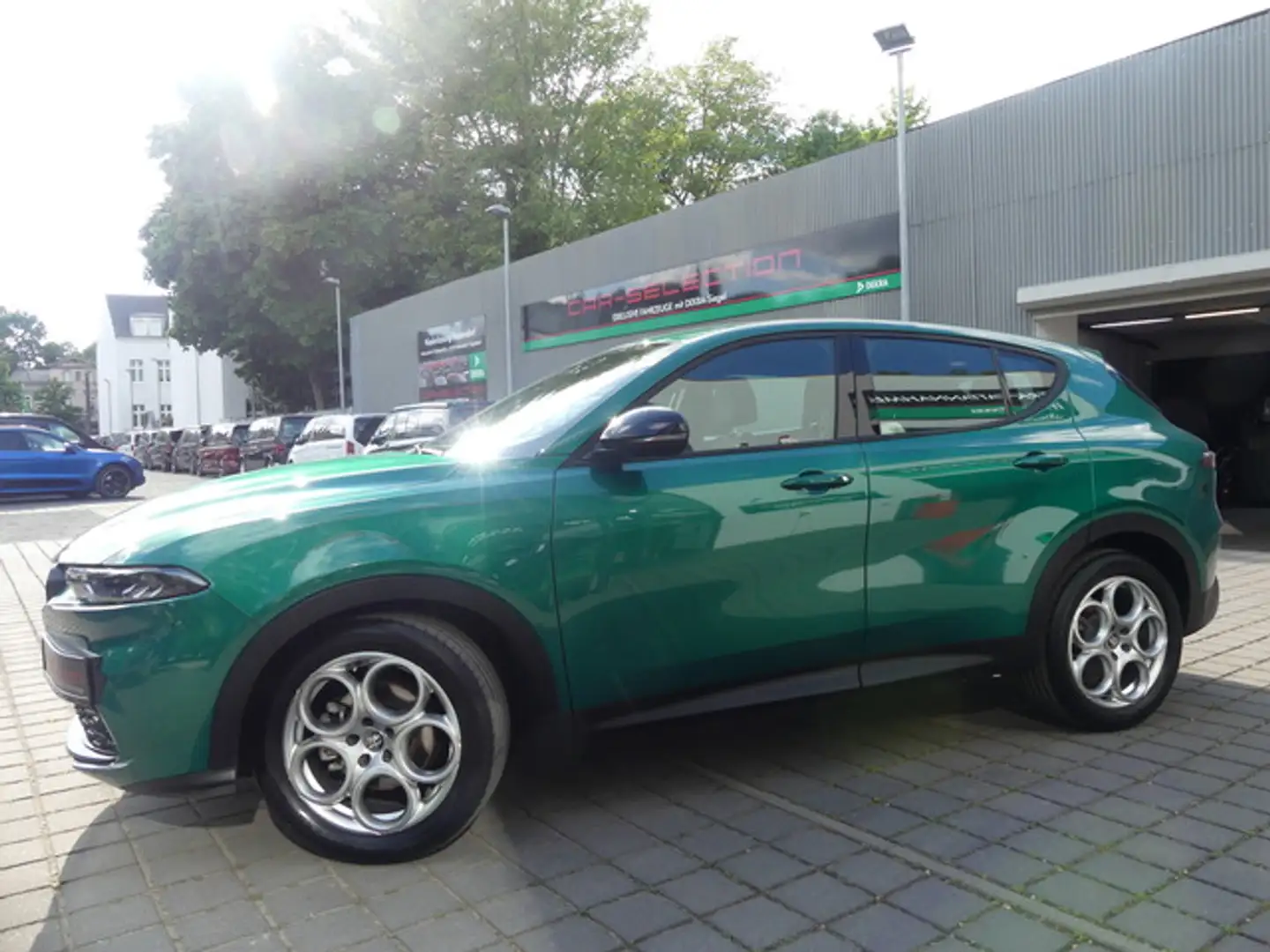 Alfa Romeo Tonale 1.6 VGT-D Sprint ACC/VOLL-LED/NAVI/18ZOLL Зелений - 2