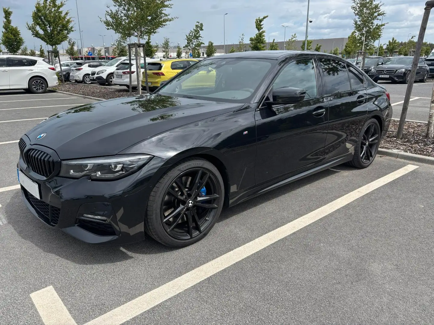 BMW 330 i  Lim. 330 i M Sport Schwarz - 1