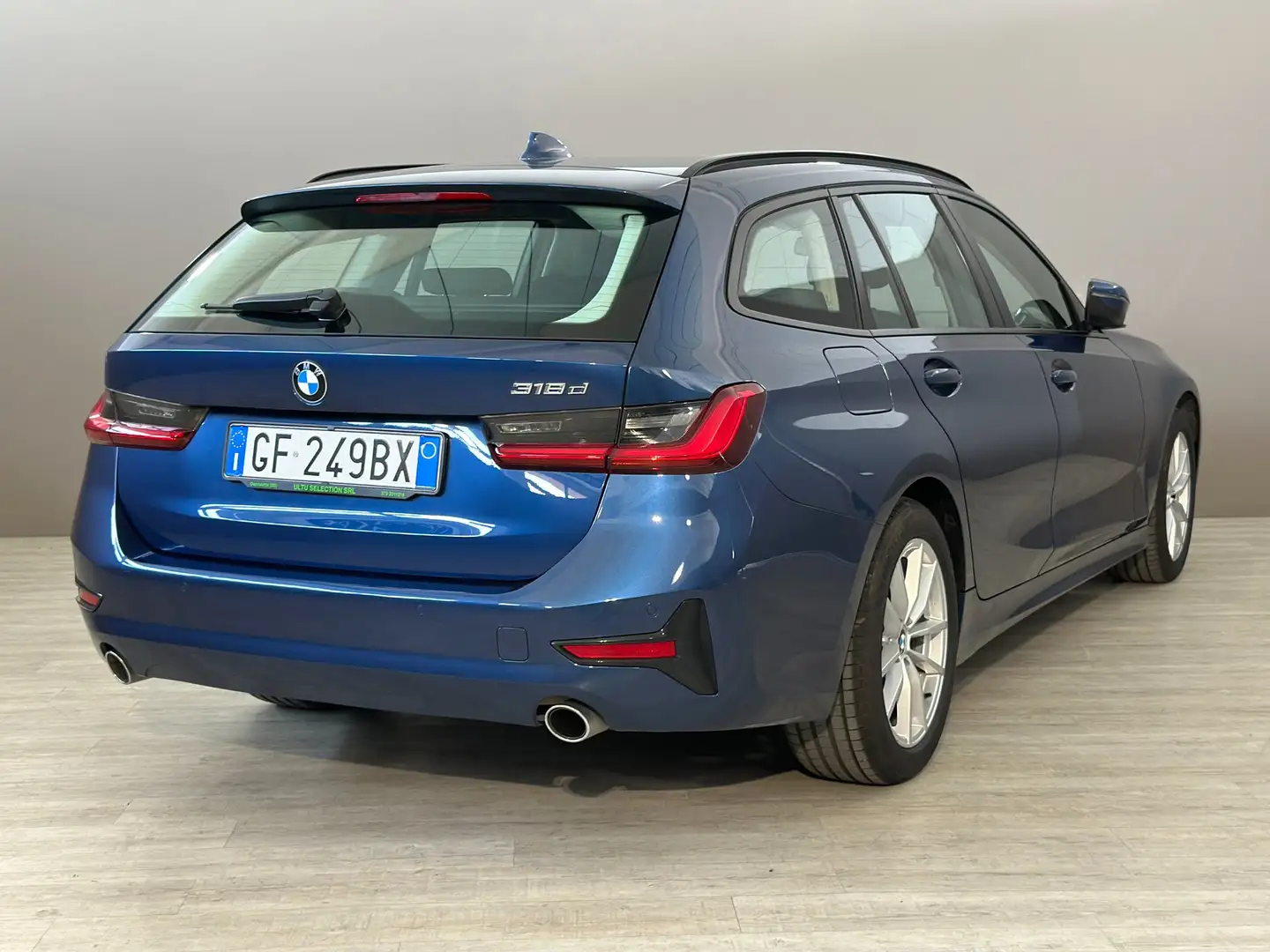 BMW 318 d Touring MHEV Business Advantage auto Blu/Azzurro - 2