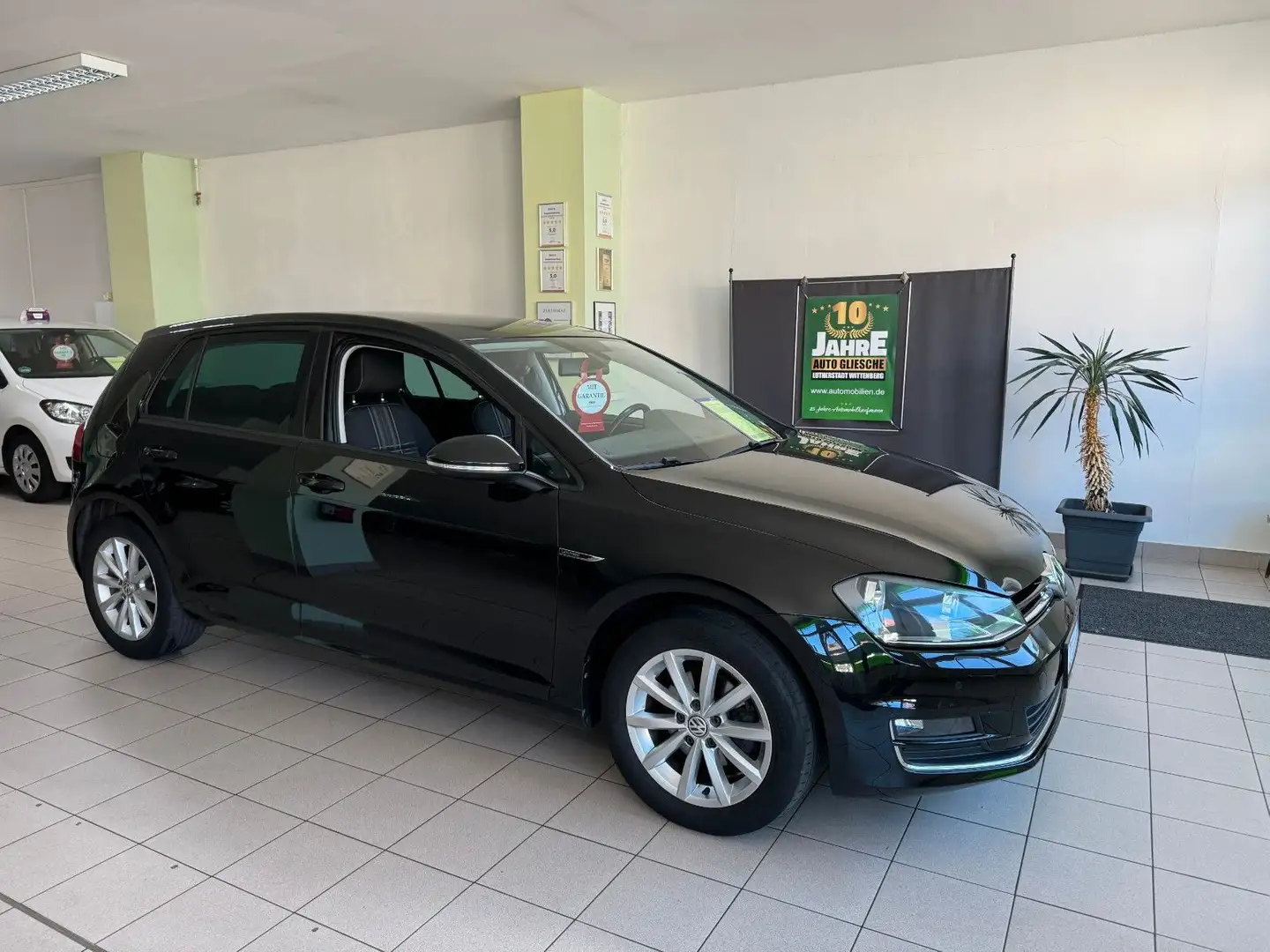 Volkswagen Golf VII Lim. Lounge BMT Noir - 1