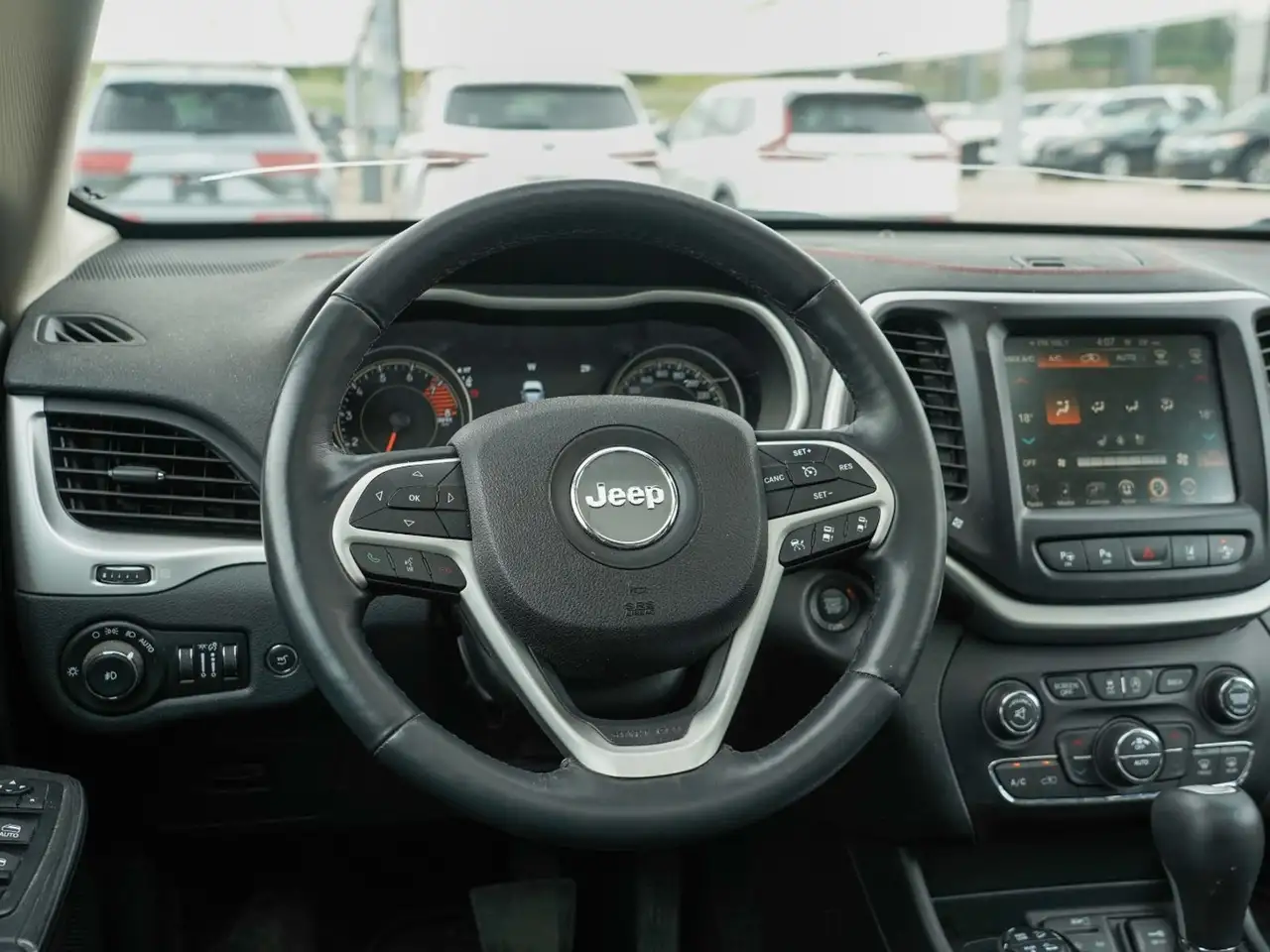 Jeep Cherokee photo Jeep Cherokee