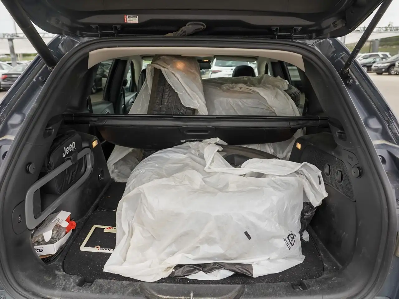 Jeep Cherokee photo Jeep Cherokee