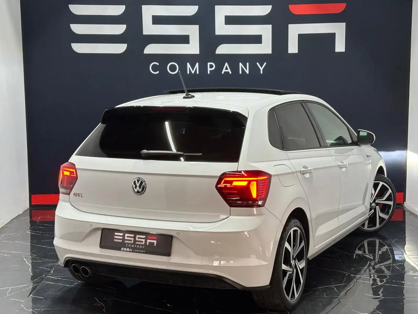 Volkswagen Polo GTI 2.0 TSI KeylessGo Pano Virtual DSG Full-Option Wit - 2