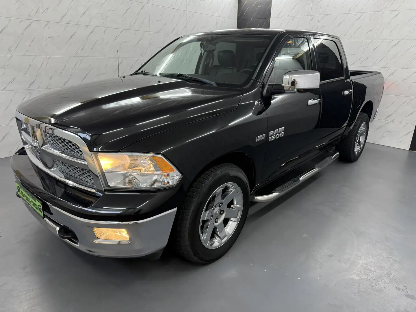 Dodge RAM 5,7L Hemi V8 1500 Laramie+AHK+4X4 SRT Schwarz - 1