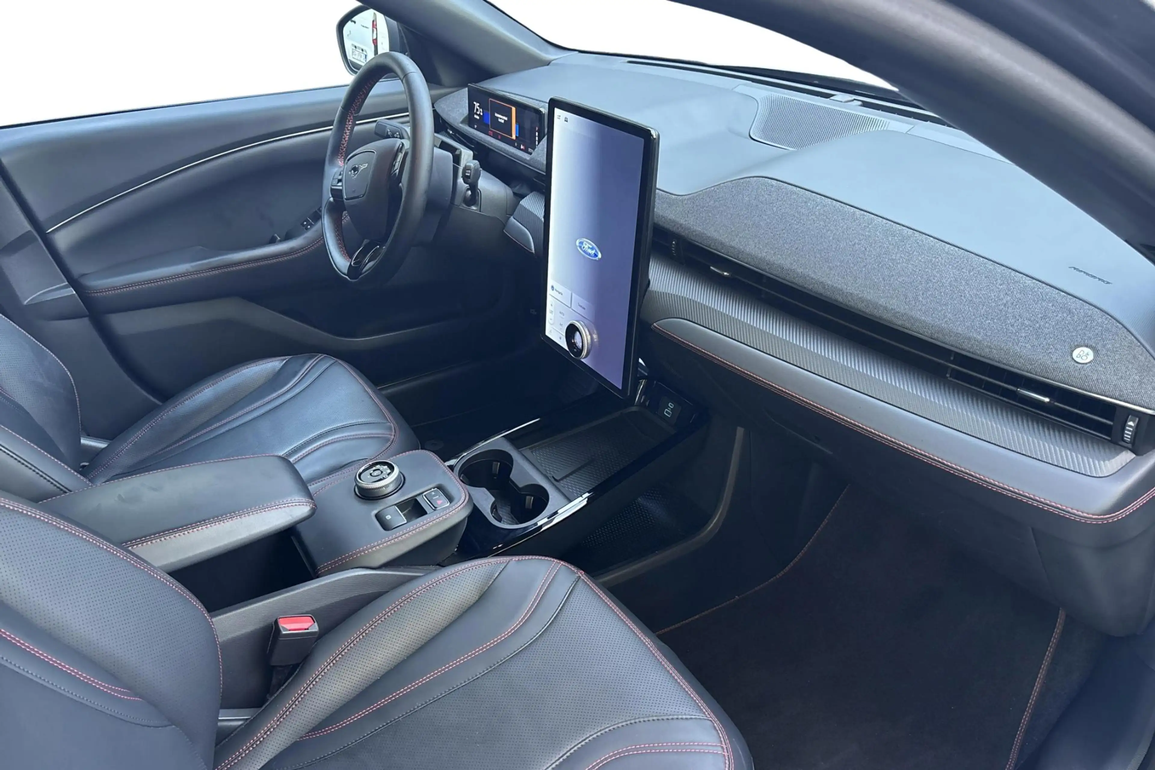 Ford Mustang Mach-E 91kWh 216kW Extended Range Premium RWD — photo 5