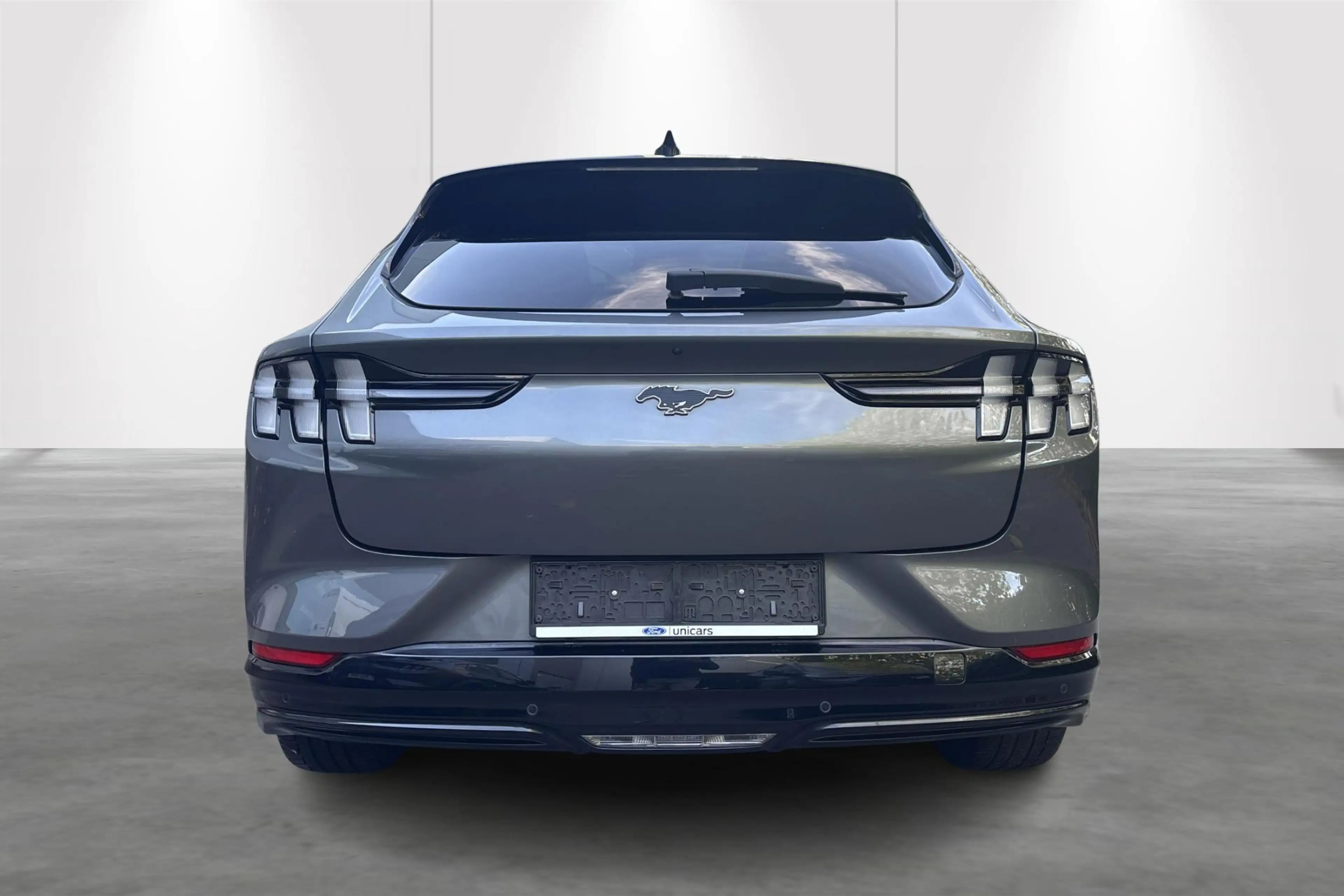 Ford Mustang Mach-E 91kWh 216kW Extended Range Premium RWD — photo 9