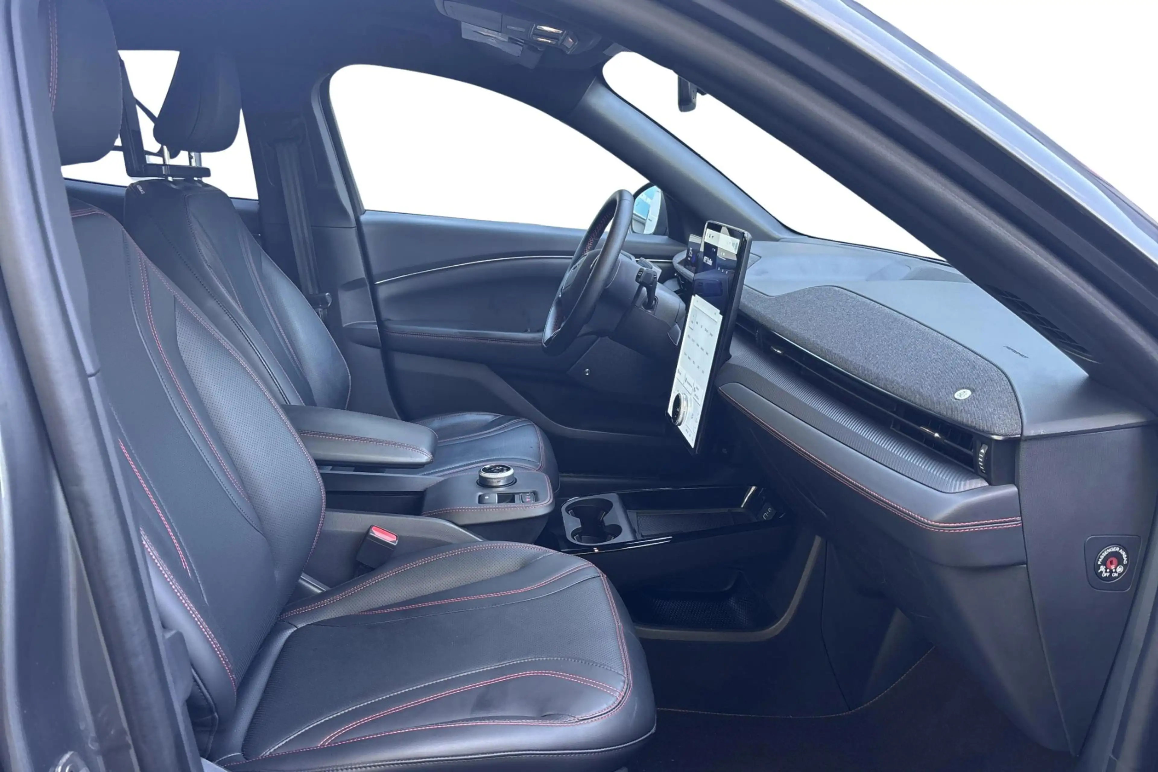 Ford Mustang Mach-E 91kWh 216kW Extended Range Premium RWD — photo 6