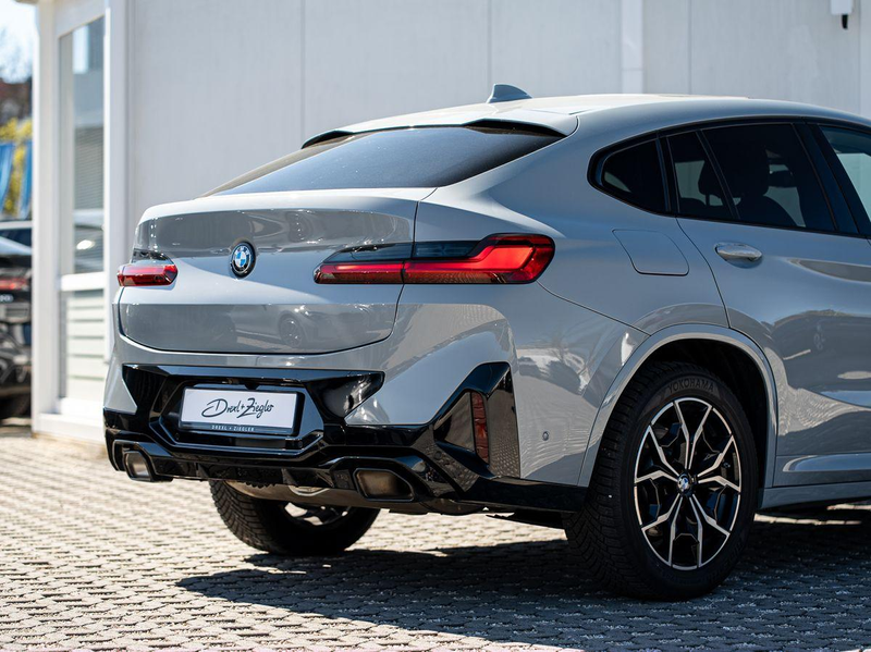 BMW X4 xDrive30i M-Sport AHK PANO HuD ACC Laser KoZg — photo 8