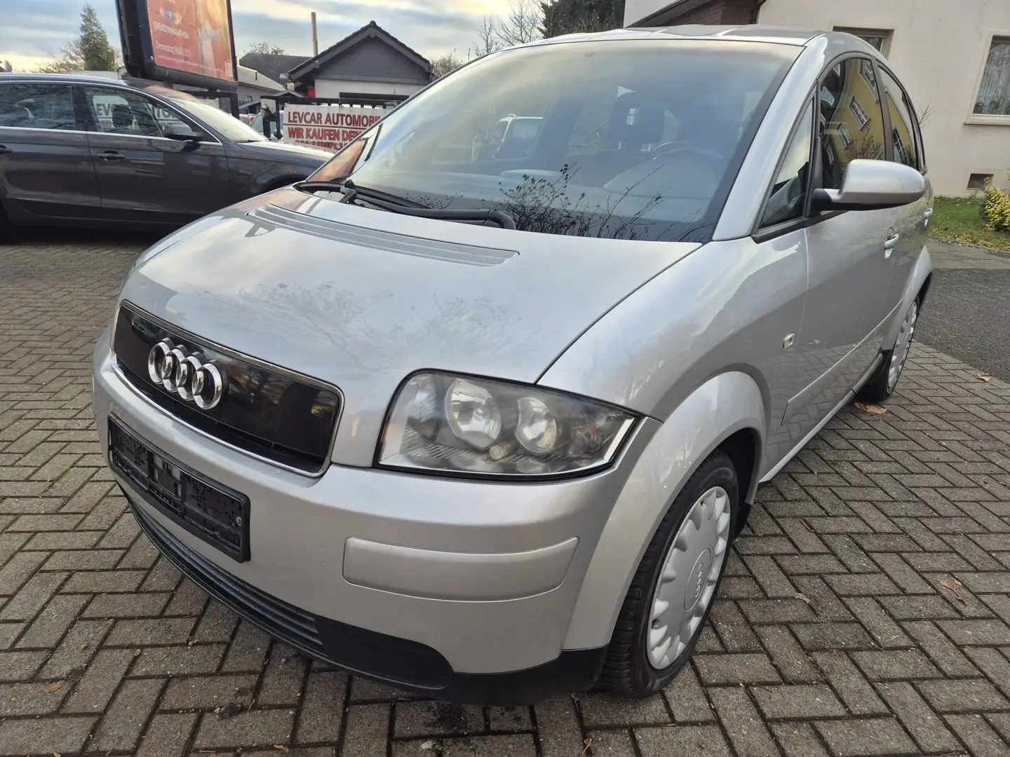 Audi A2 1.4/ TOP Zustand/ TÜV Neu/ Finanzierung Grau - 2