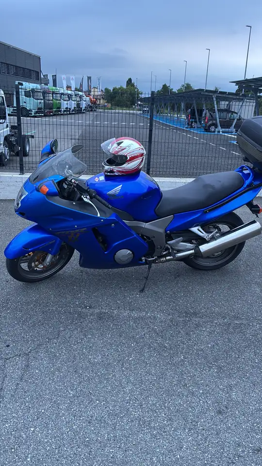 Honda CBR 1100