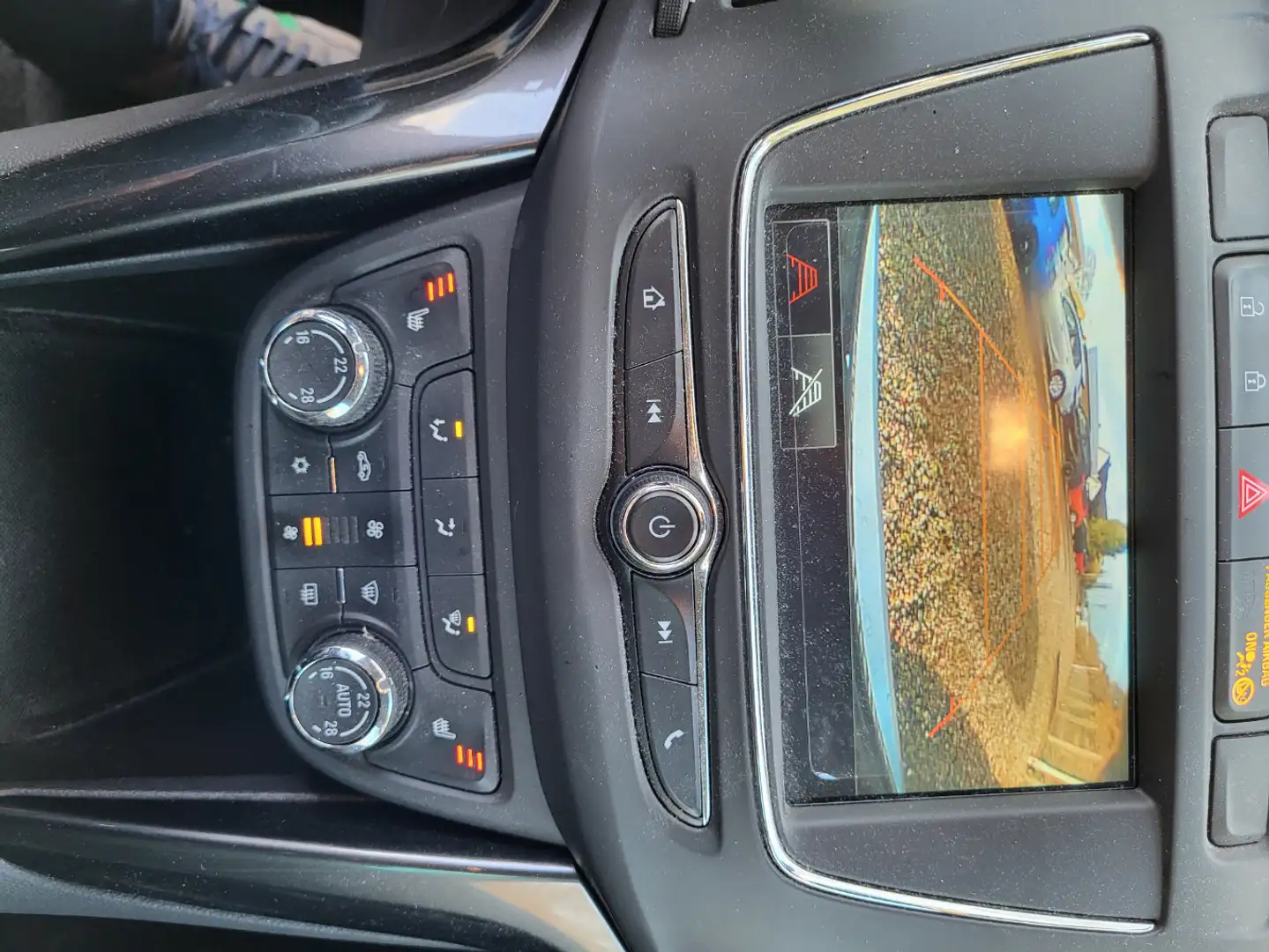 Opel Zafira Tourer Innovation+7-Sitz+AHK+Navi Silber - 1