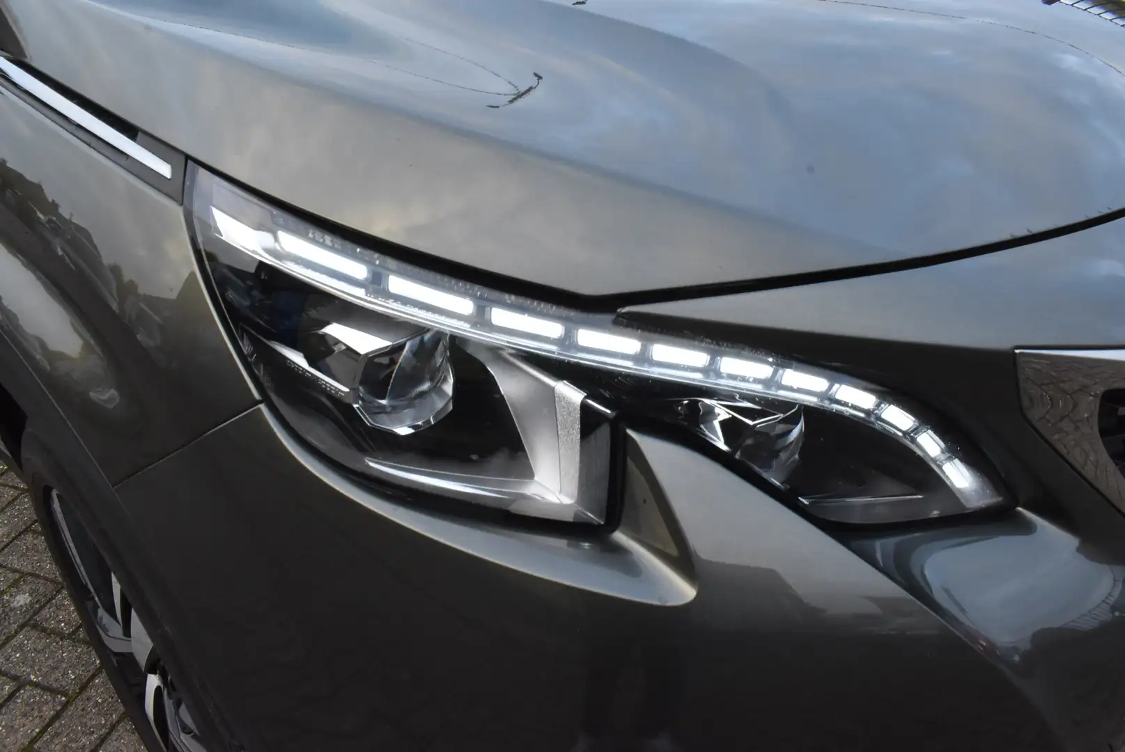 Peugeot 5008 1.5 BlueHDi GT Line 7PL ***12M GARANTIE*** Gris - 2