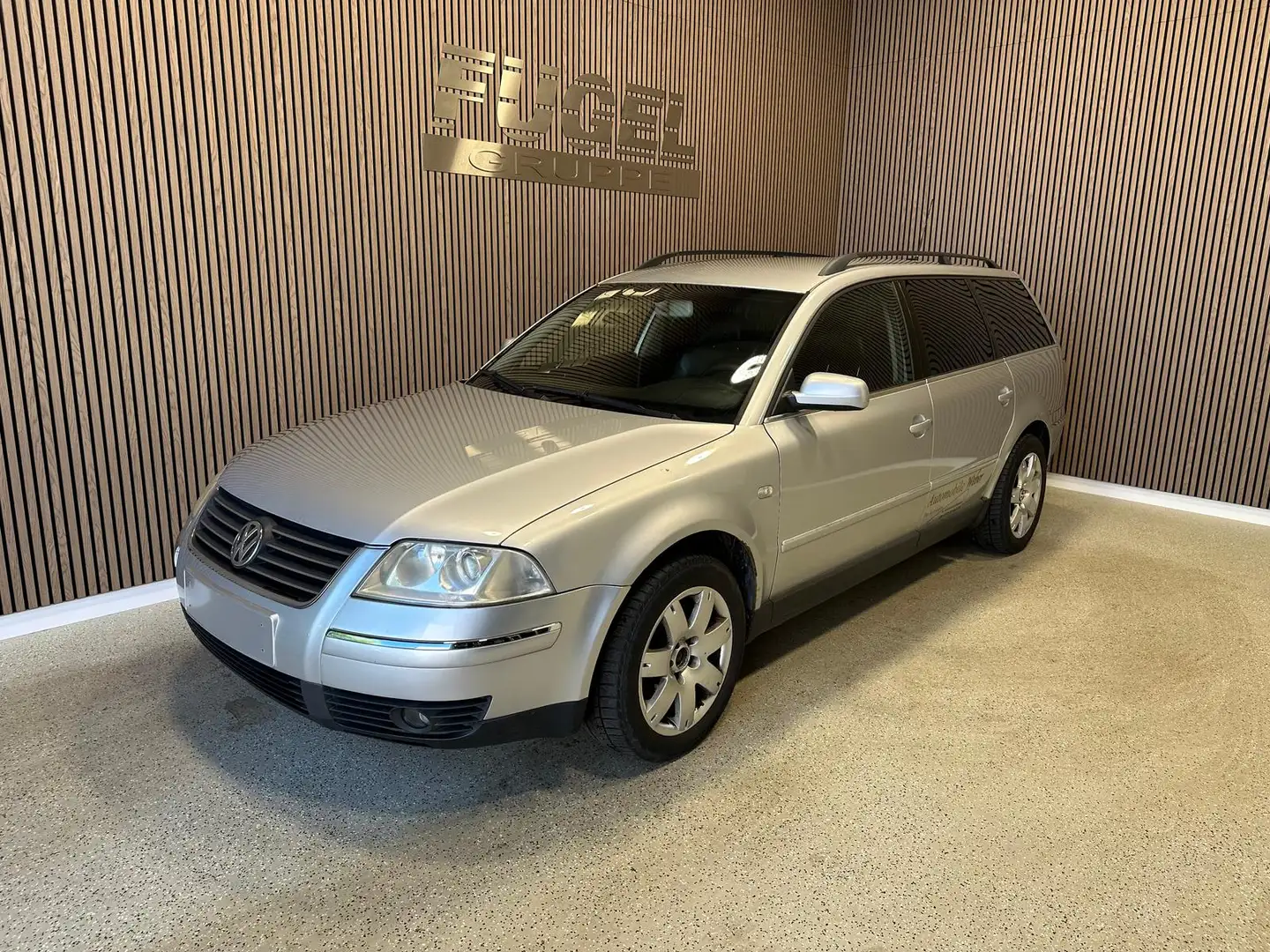 Volkswagen Passat Variant 2.5 V6 TDI Highline Winter|AHK Plateado - 2