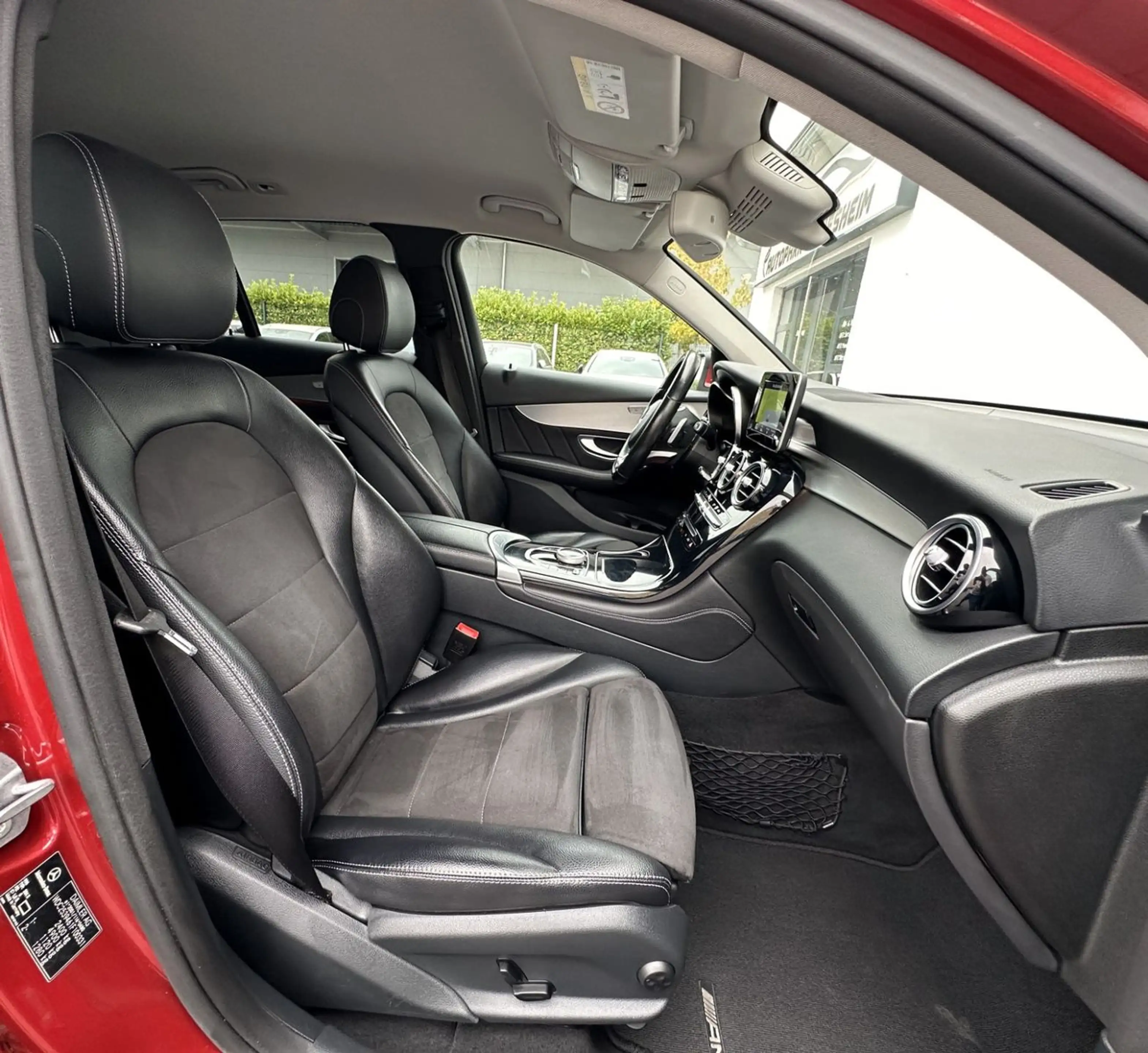 Mercedes-Benz GLC 250 4Matic*AMG*DESIGNO*DIST+*AHK*KAMERA — photo 6