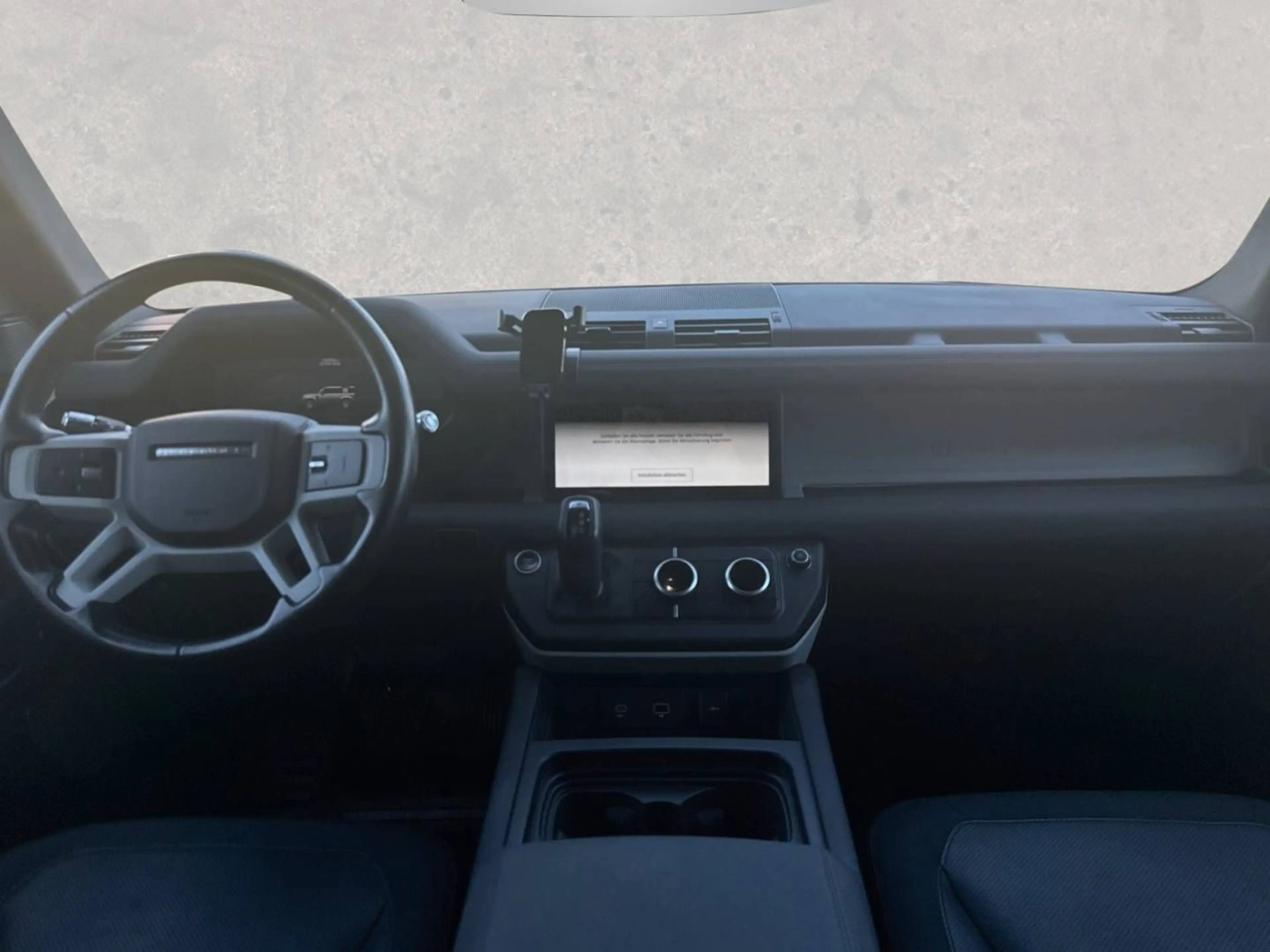 Land Rover Defender 110 D300 SE — photo 4
