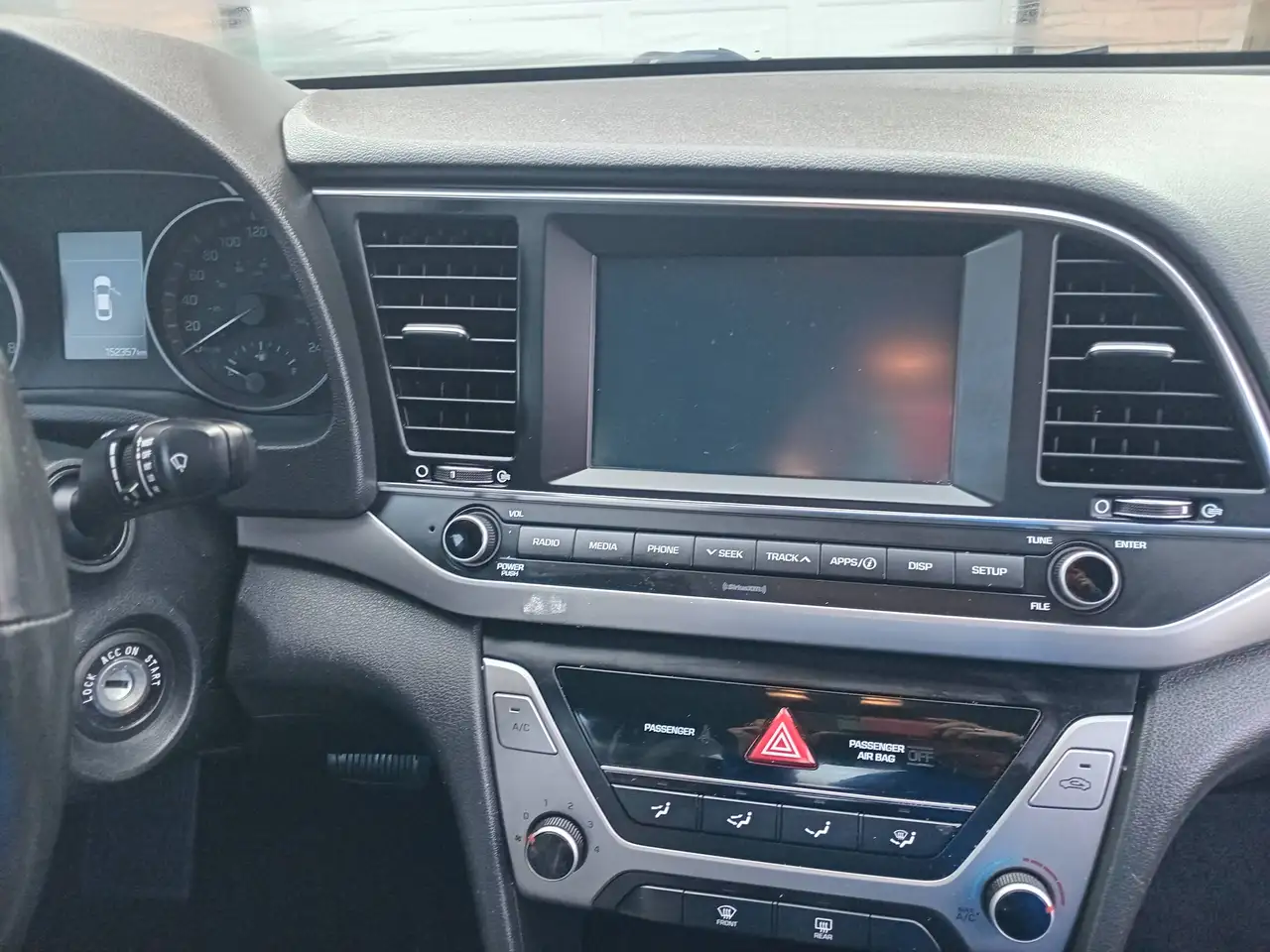 Hyundai ELANTRA снимка Hyundai ELANTRA