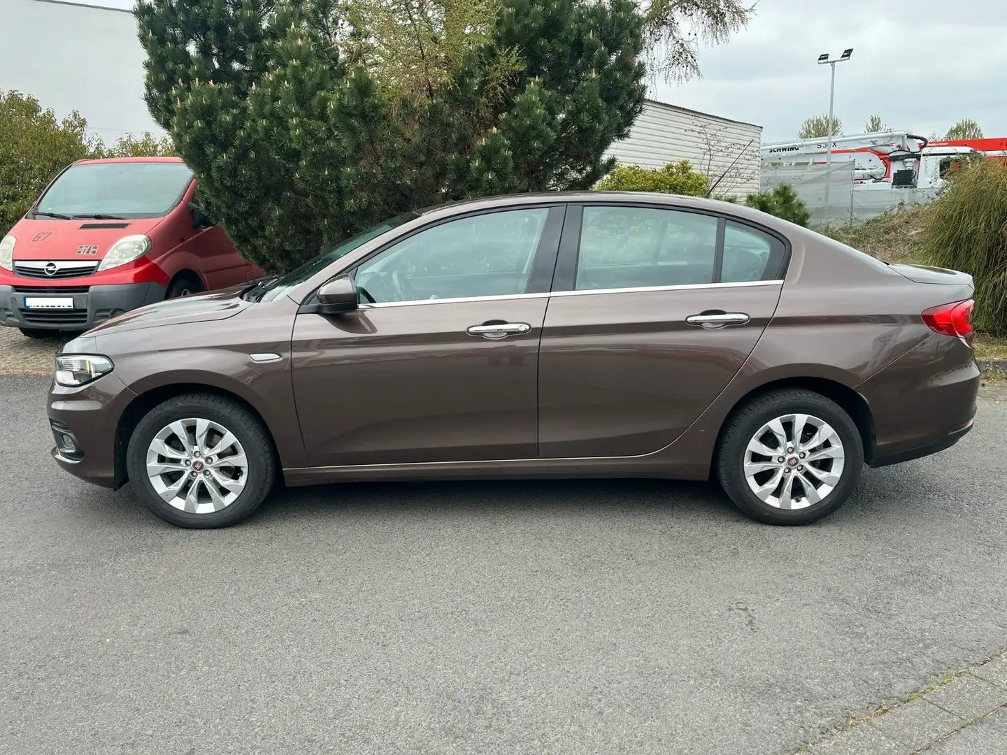 Fiat Tipo 1.6i  Lounge Bruin - 2