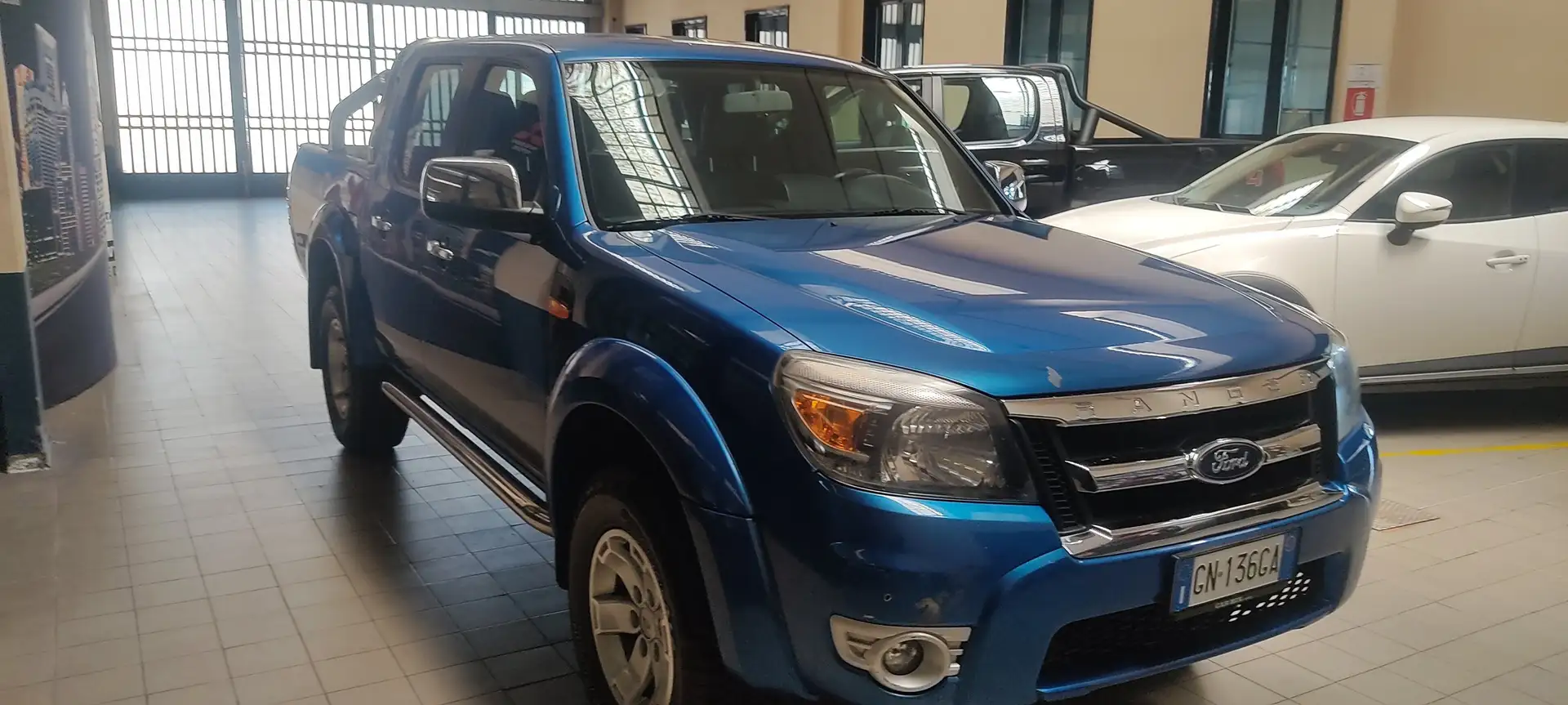 Ford Ranger 2.5 tdci double cab XLT plava - 2