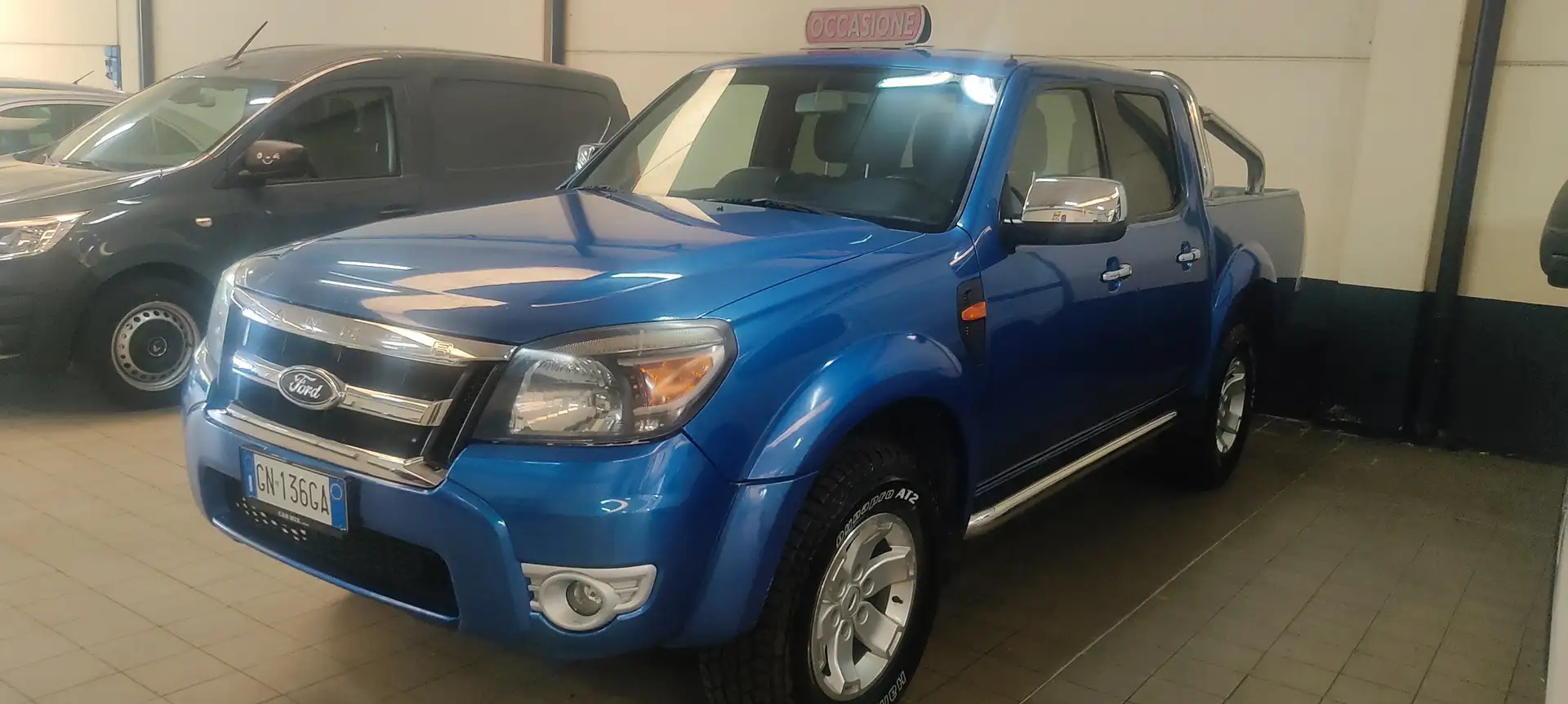 Ford Ranger 2.5 tdci double cab XLT Синій - 1