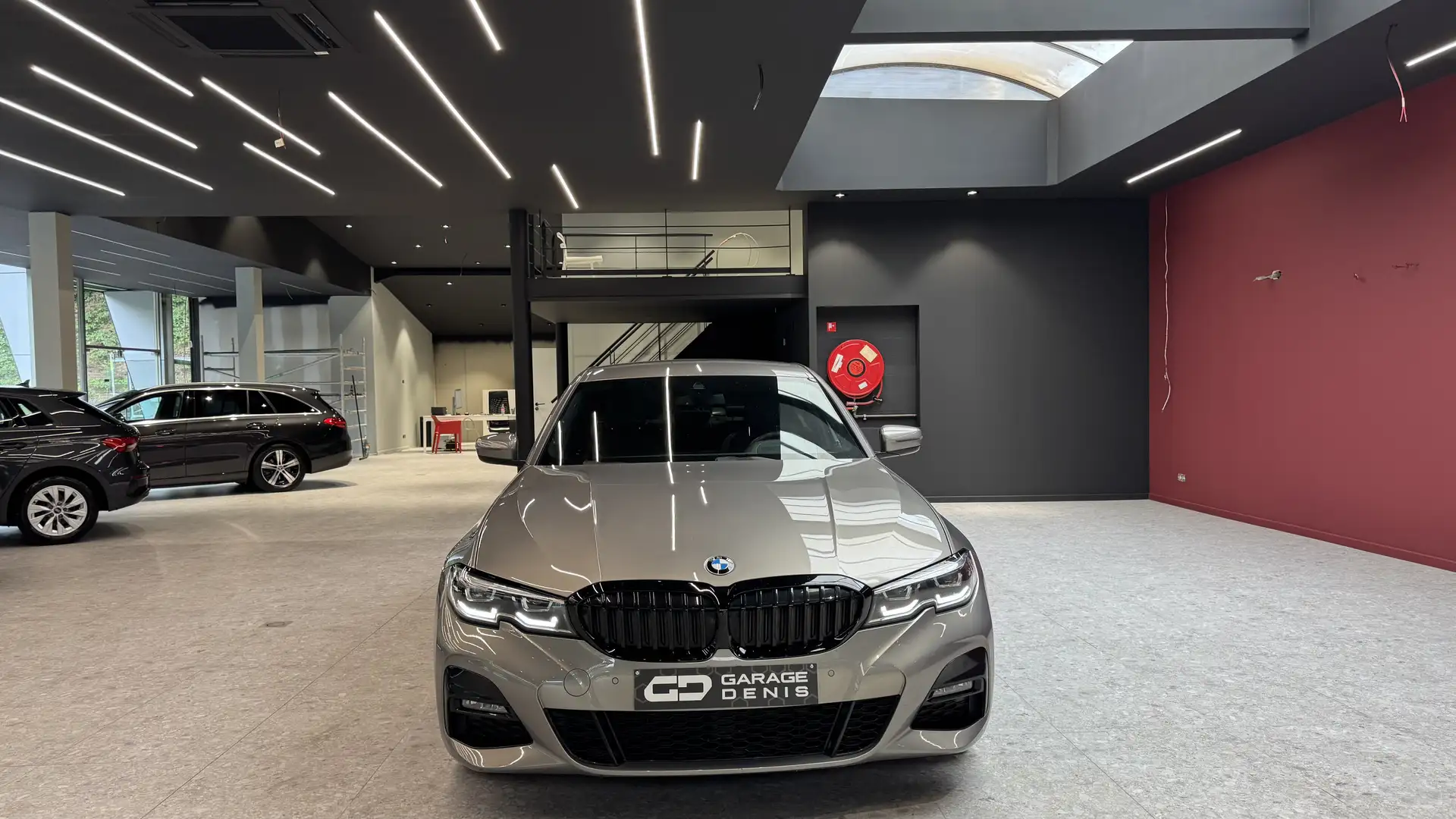 BMW 318 PACK M**GPS+CAMERA**LED**CUIR**GARANTIE 12 MOIS** Gris - 2