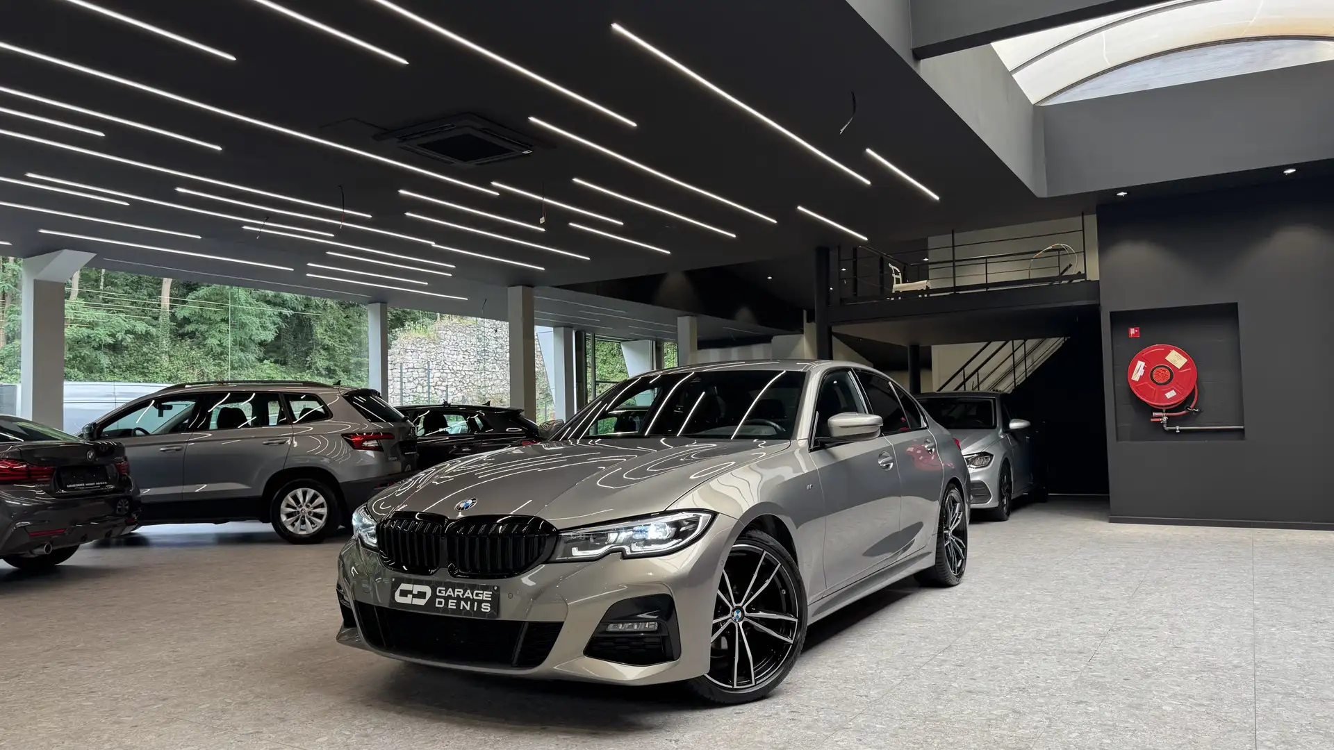 BMW 318 PACK M**GPS+CAMERA**LED**CUIR**GARANTIE 12 MOIS** Gris - 1