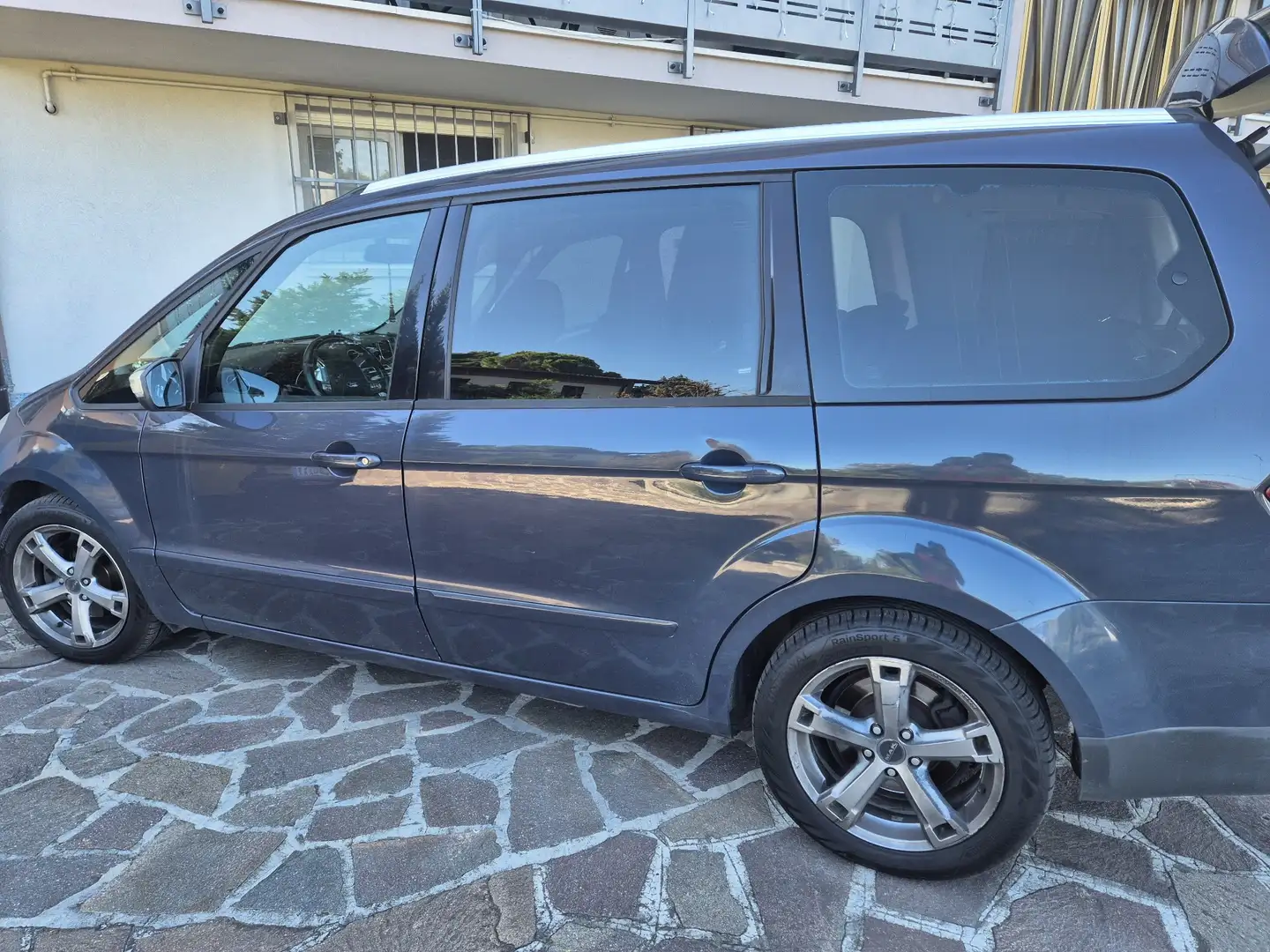 Ford Galaxy 2.0 tdci + c/radio 163cv - 2