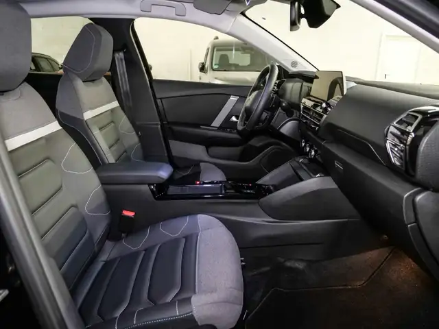 Citroen C4 view 12