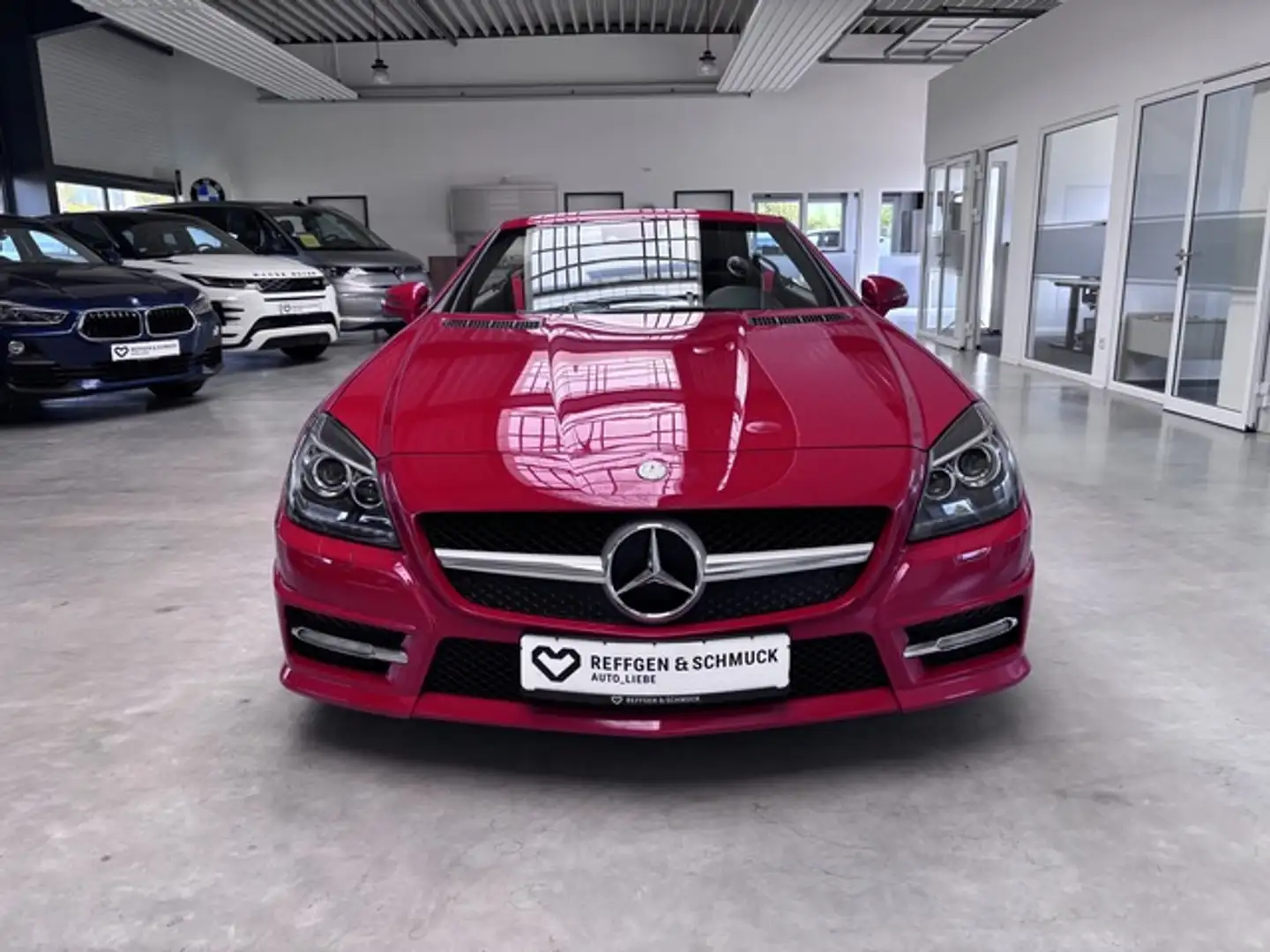 Mercedes-Benz SLK 250 AMG NAVI+LEDER+PANO+XENON+HARMAN+AIRCARF Rot - 2