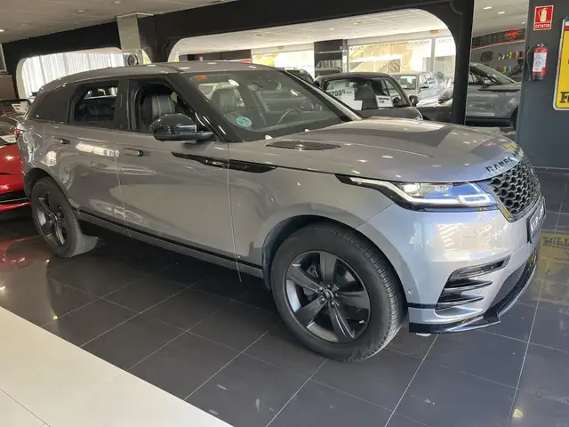 Land Rover Range Rover Velar view 3
